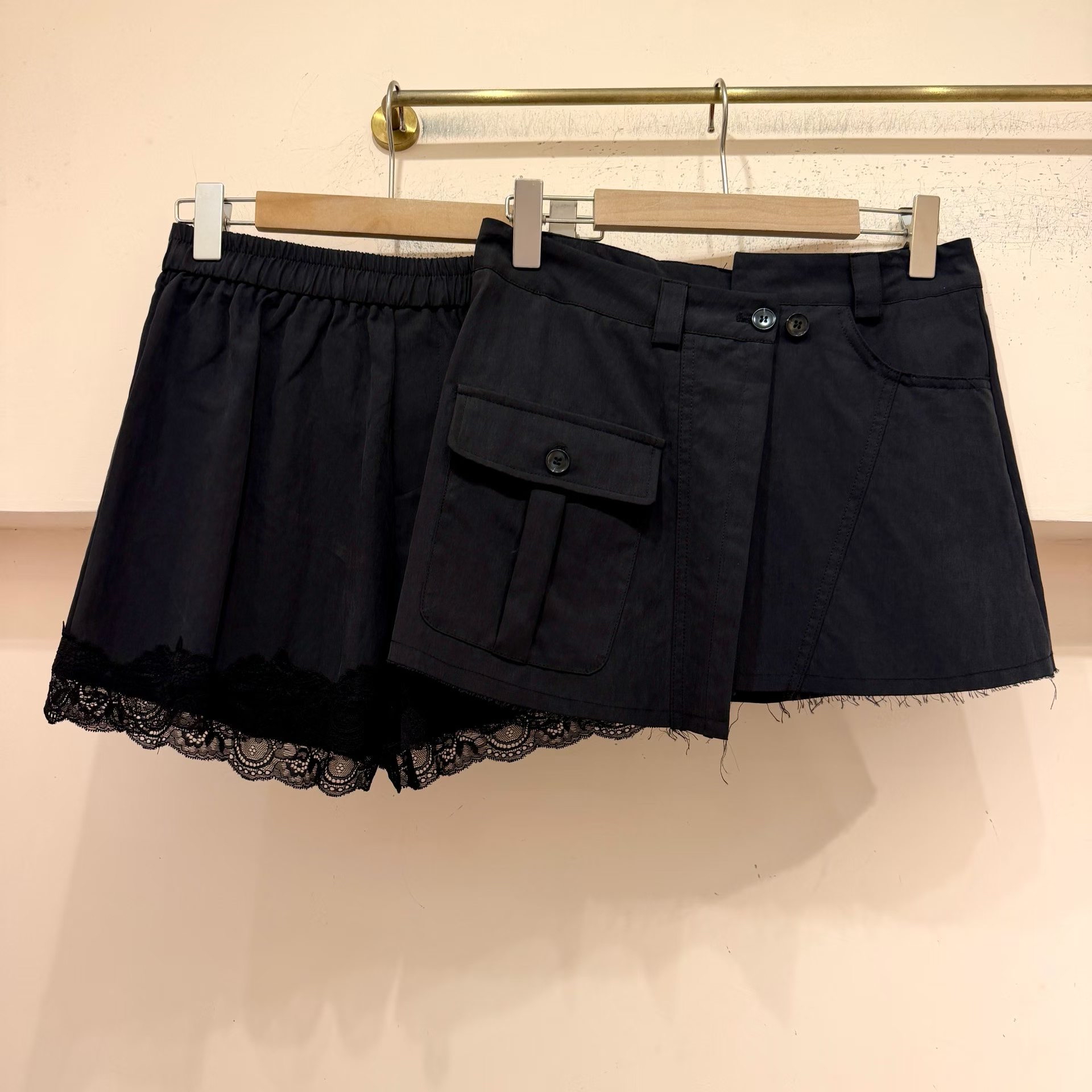 滑棉lace 邊短褲
