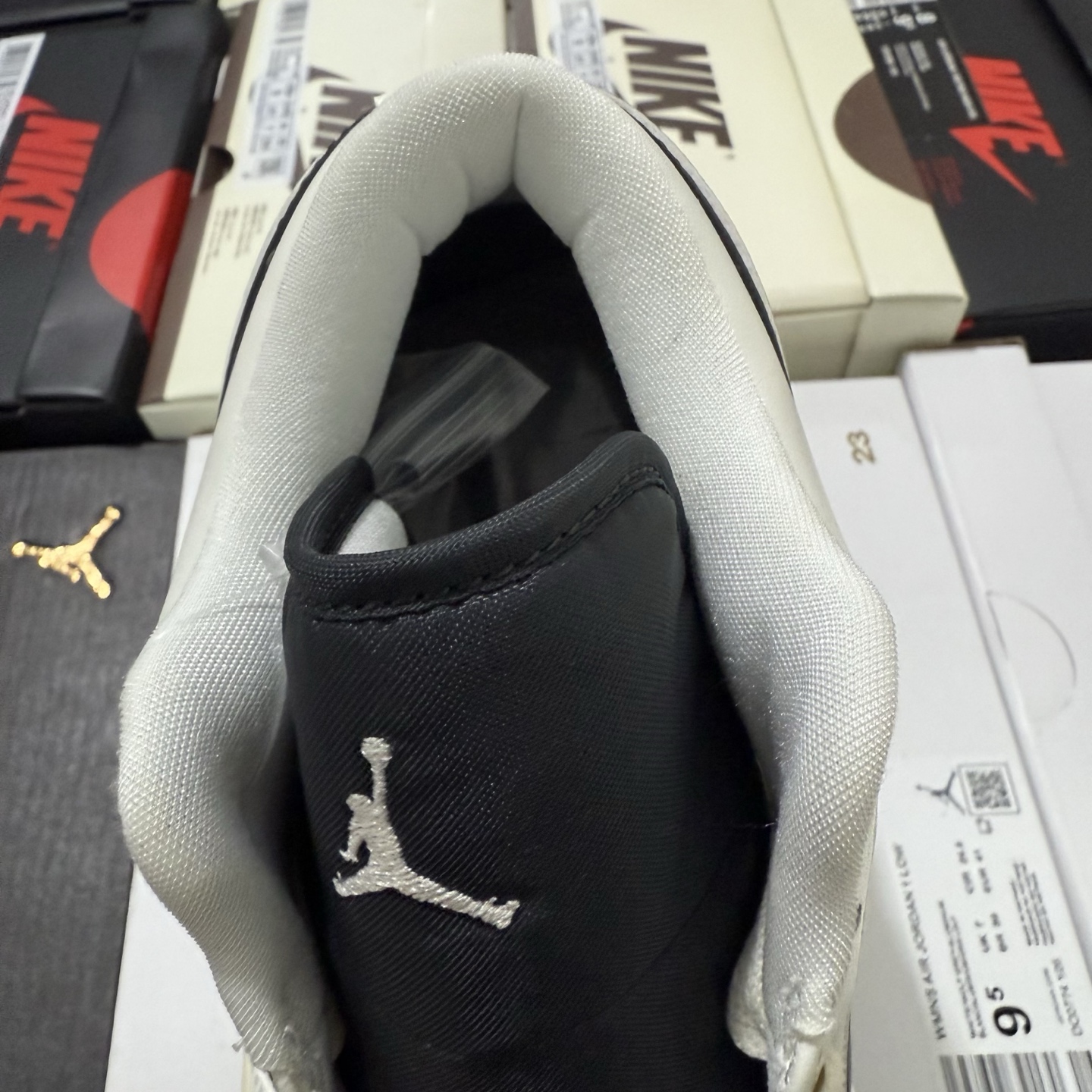 Nike Air Jordan 1 Low "Jade Smoke" DC0774-001