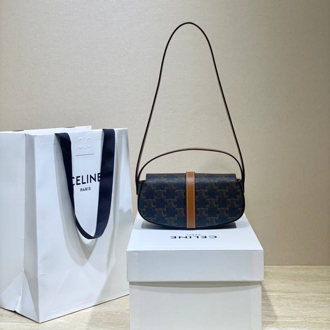 🔥大货实拍图 𝗖𝗘𝗟𝗜𝗡𝗘 ♥ 𝗧𝗔𝗕𝗢𝗨 𝗖𝗟𝗨𝗧𝗖𝗛 型号：10I592 尺寸：18*8*5cm