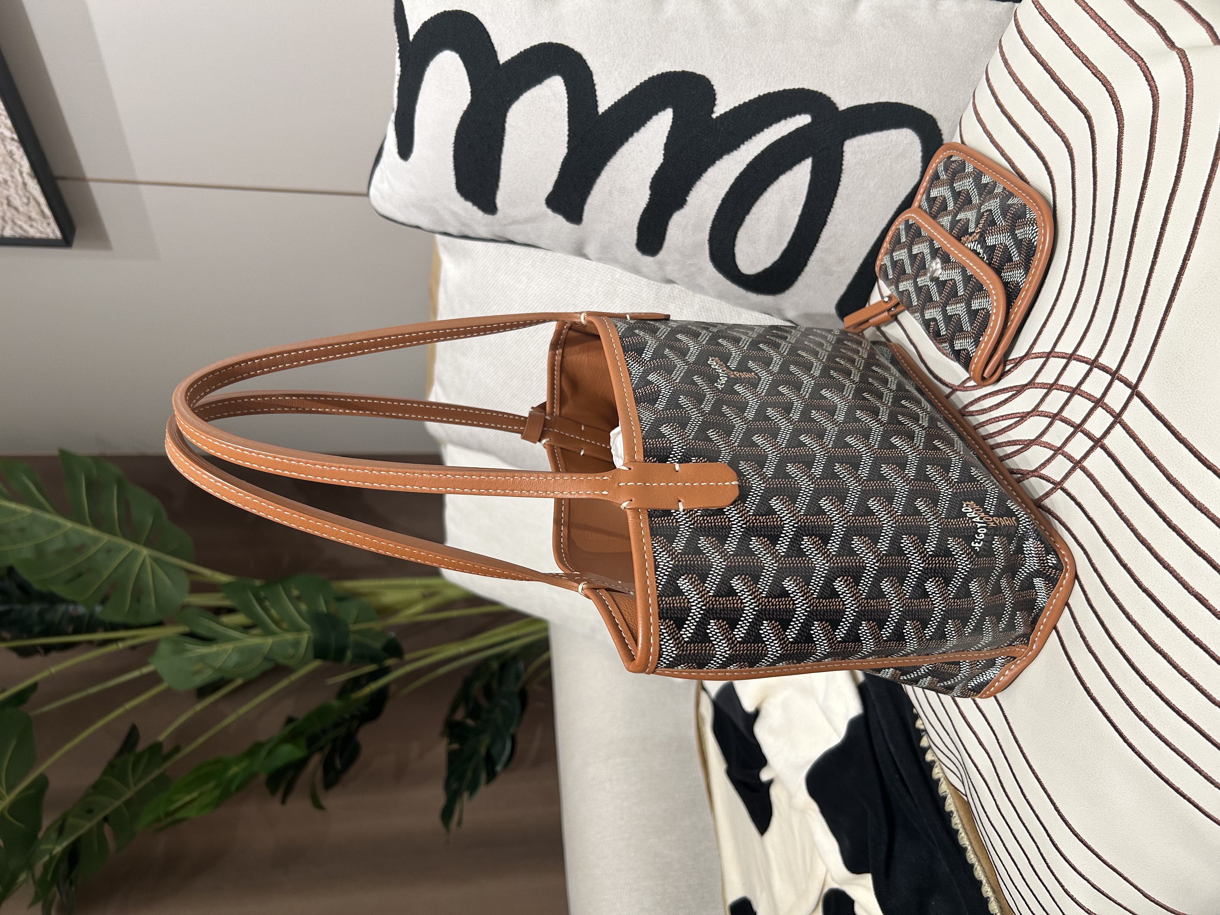 Goyard Anjou Mini Tan 100%Authentic, 98%New ✅Dust bag