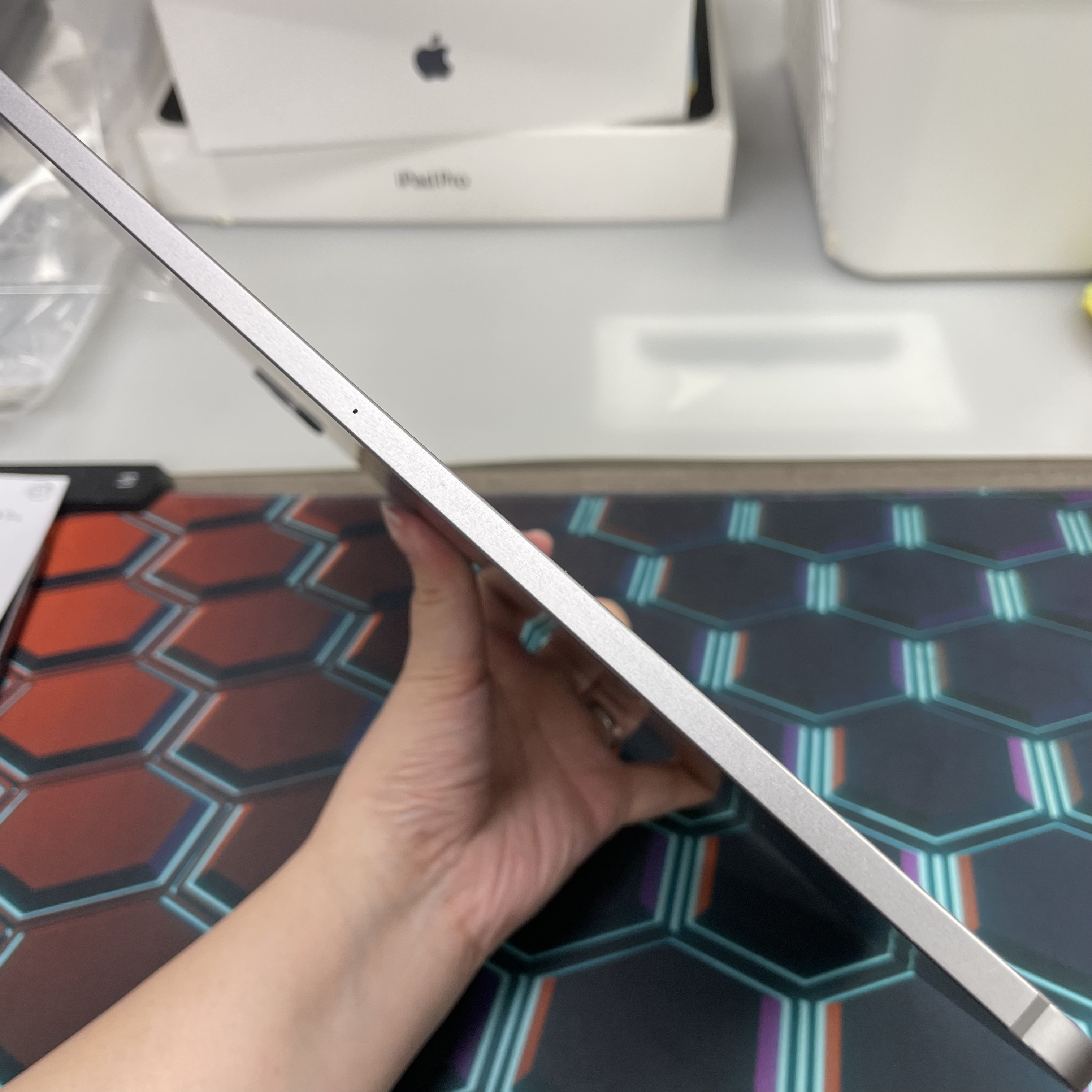 *774284BB iPad Pro 6 12.9吋 M2 超靚機 256GB 插卡版 灰色 gray