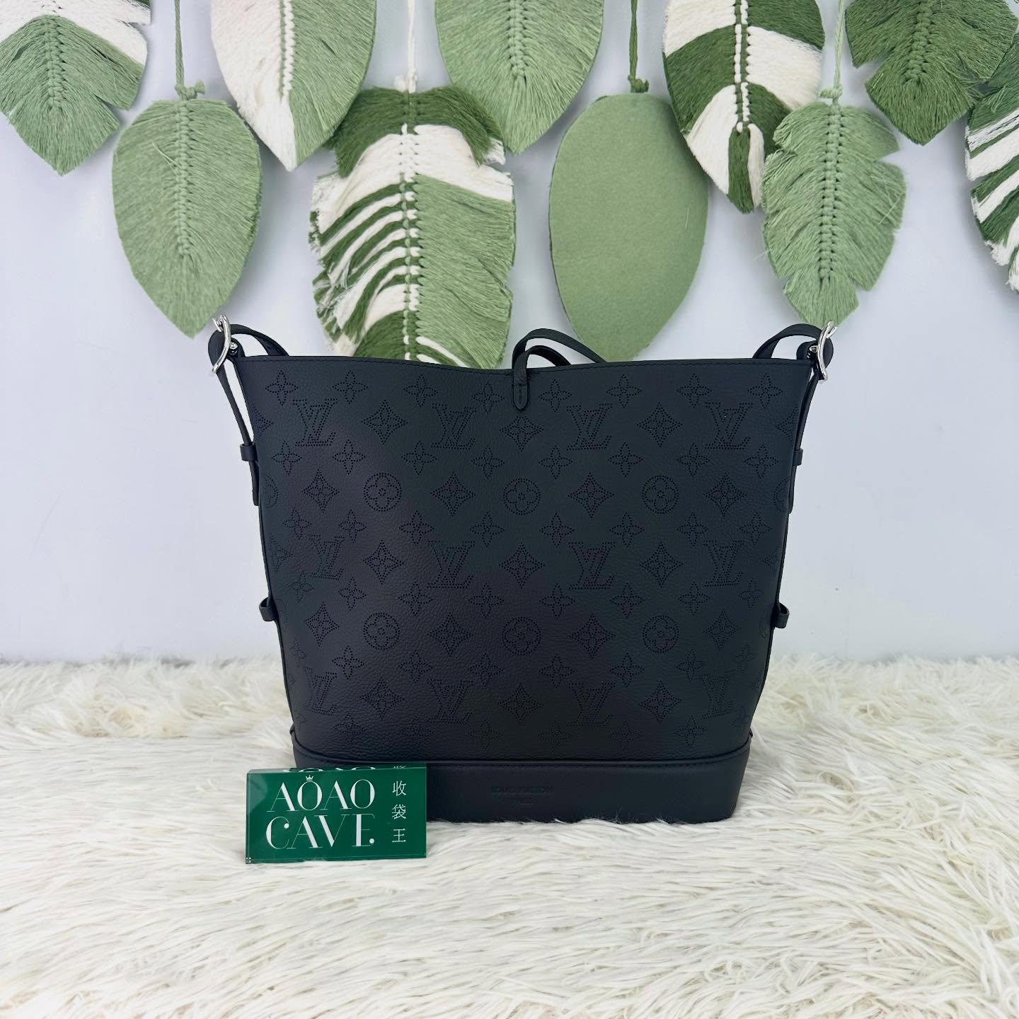 LV 🤍PRE OWNED Flore 黑色褸空水桶包 晶片款🖤