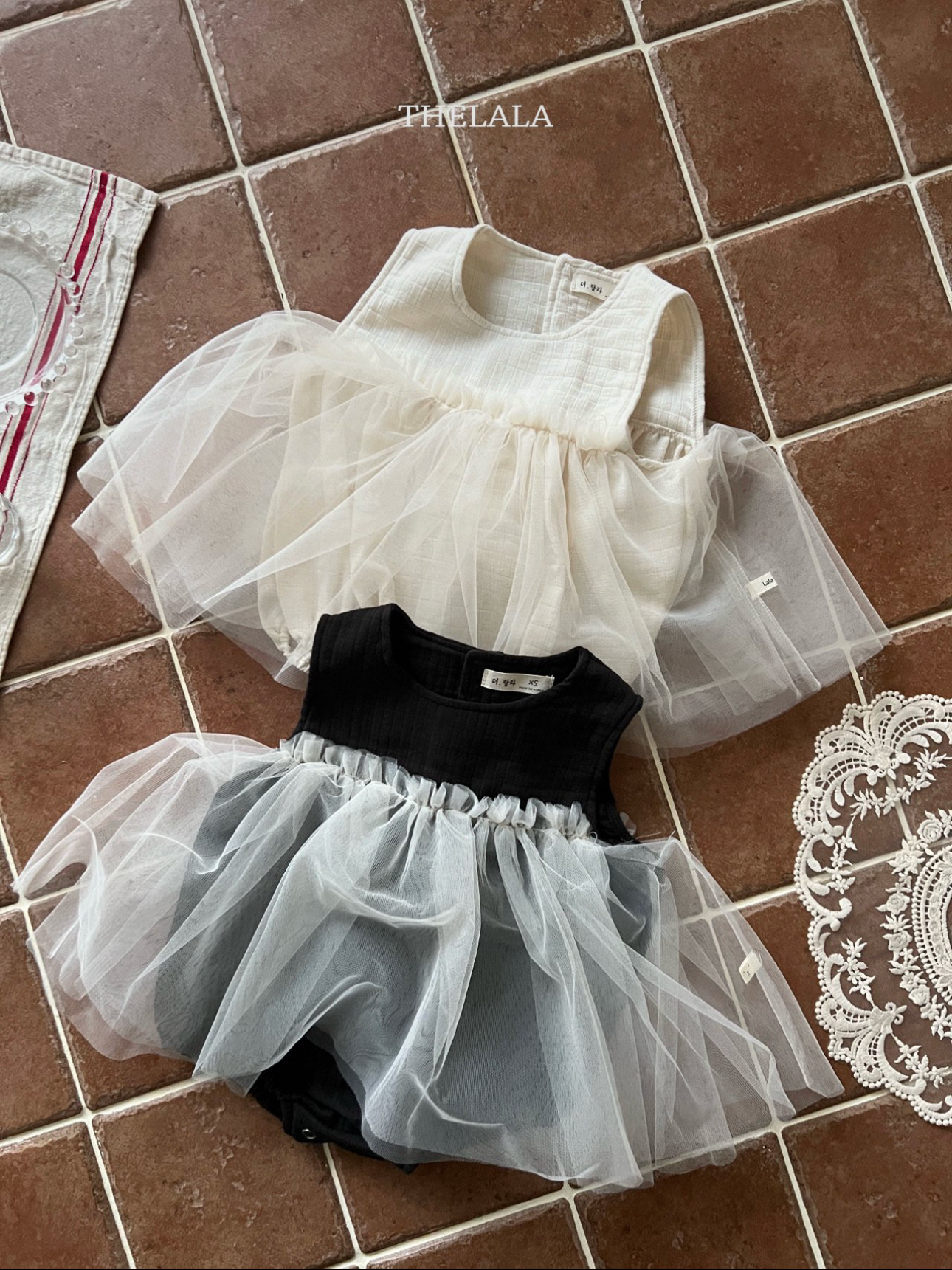 🌸預訂 韓國直送🌸🇰🇷THELALA兩色優雅薄紗背心包屁衣
