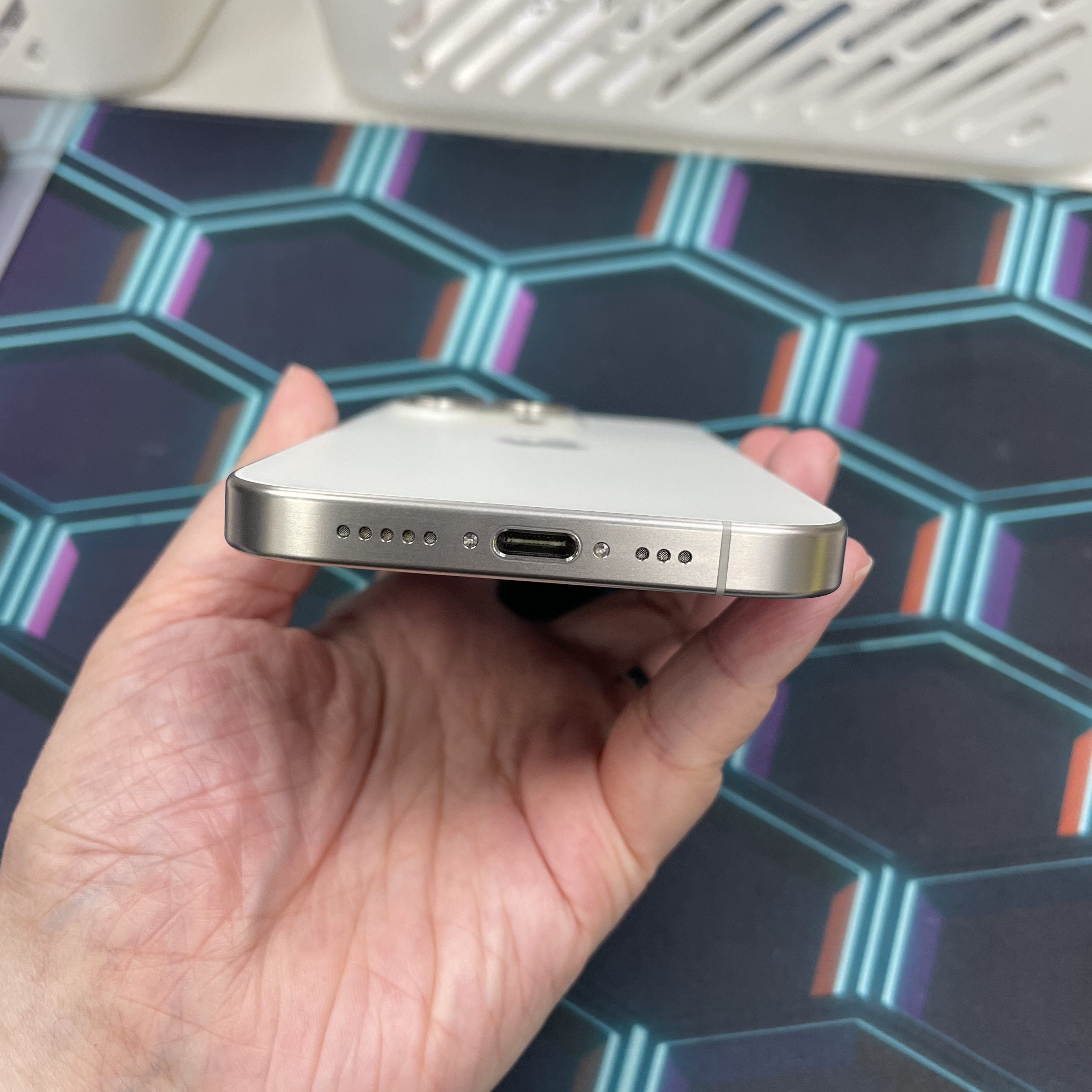 *6444 15 pro 勁靚機 128GB 電81 白色 white