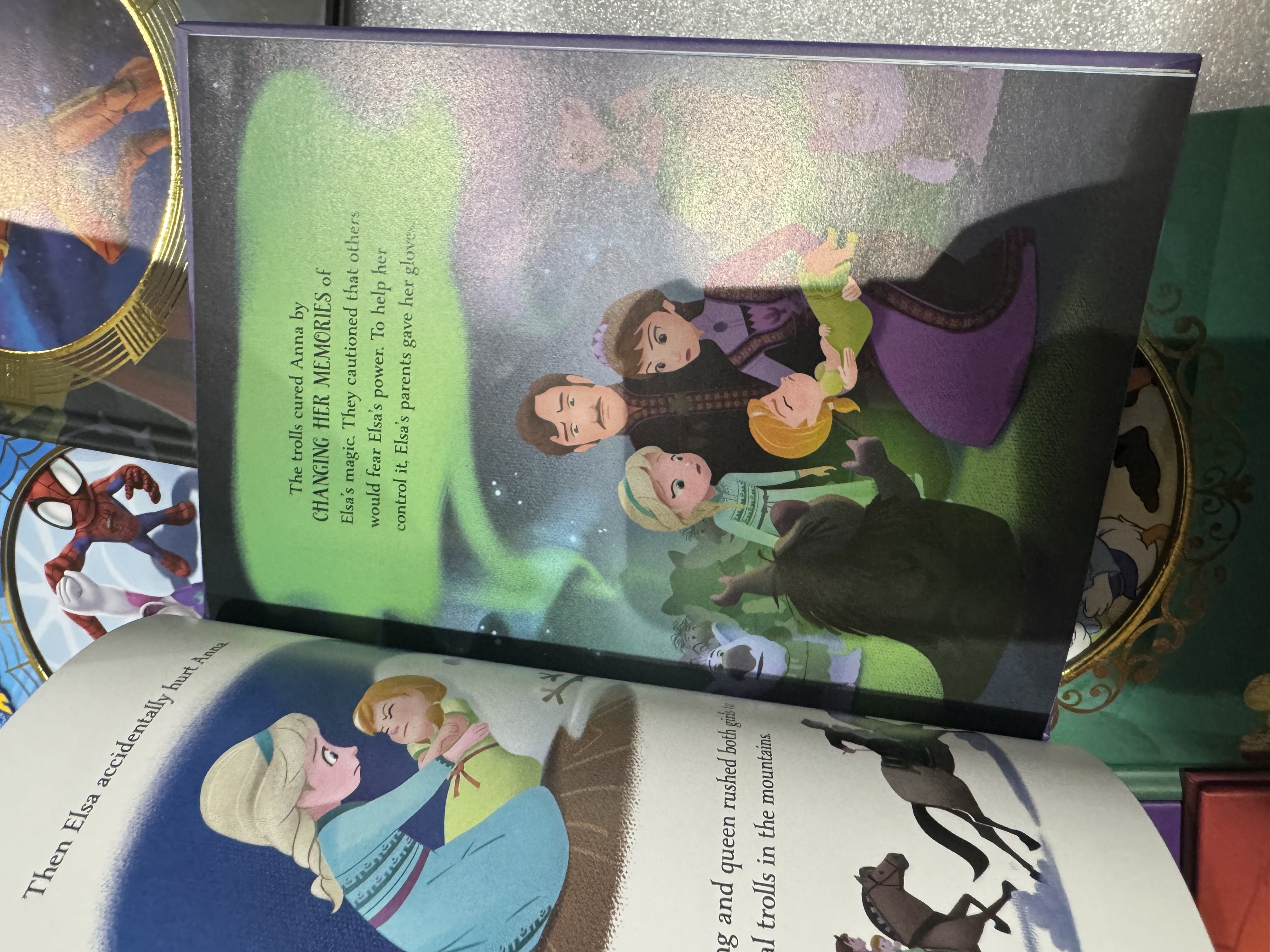 Disney golden classic story set ($60 per book) (board cover) 