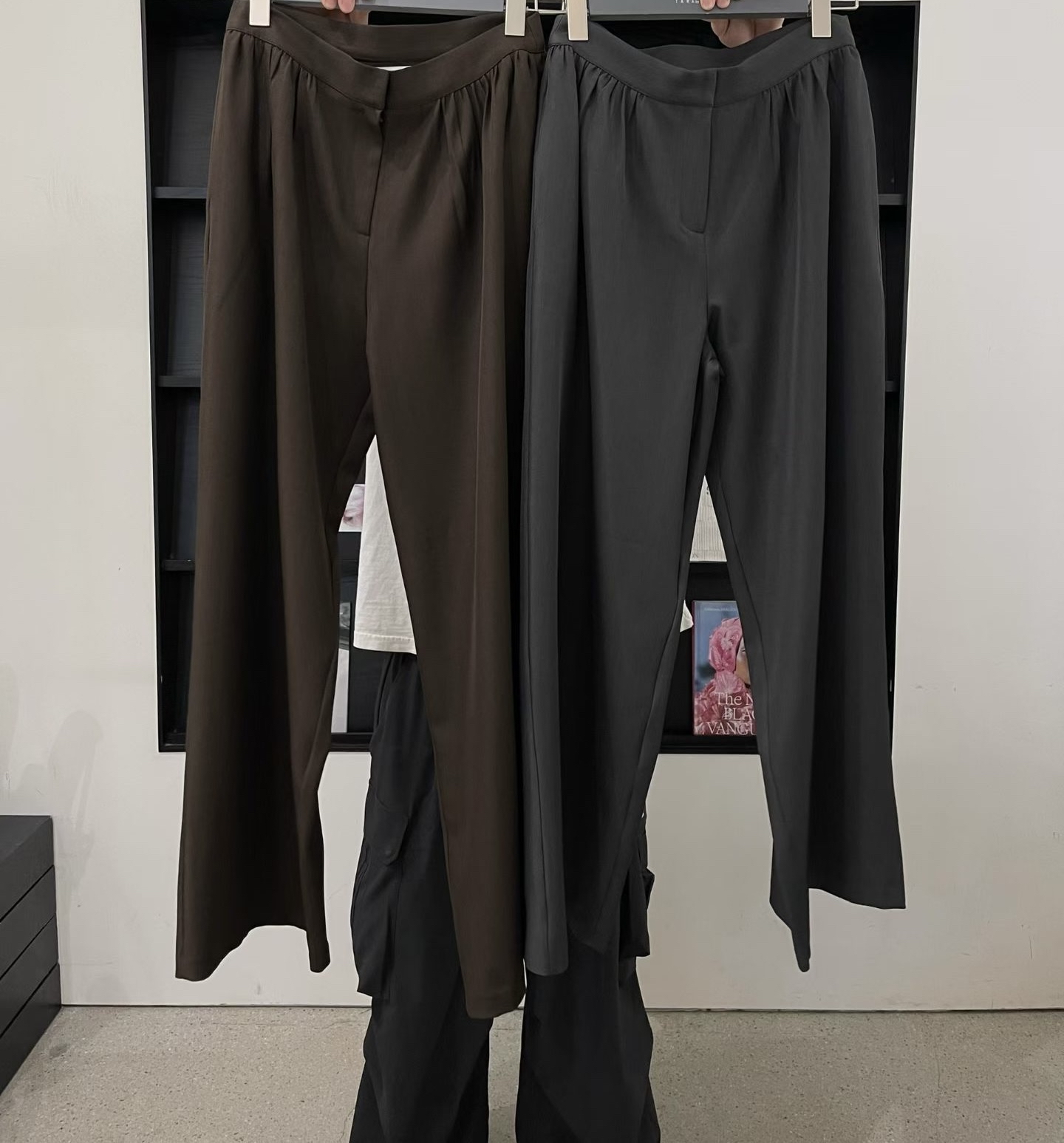 Loose cutting pants