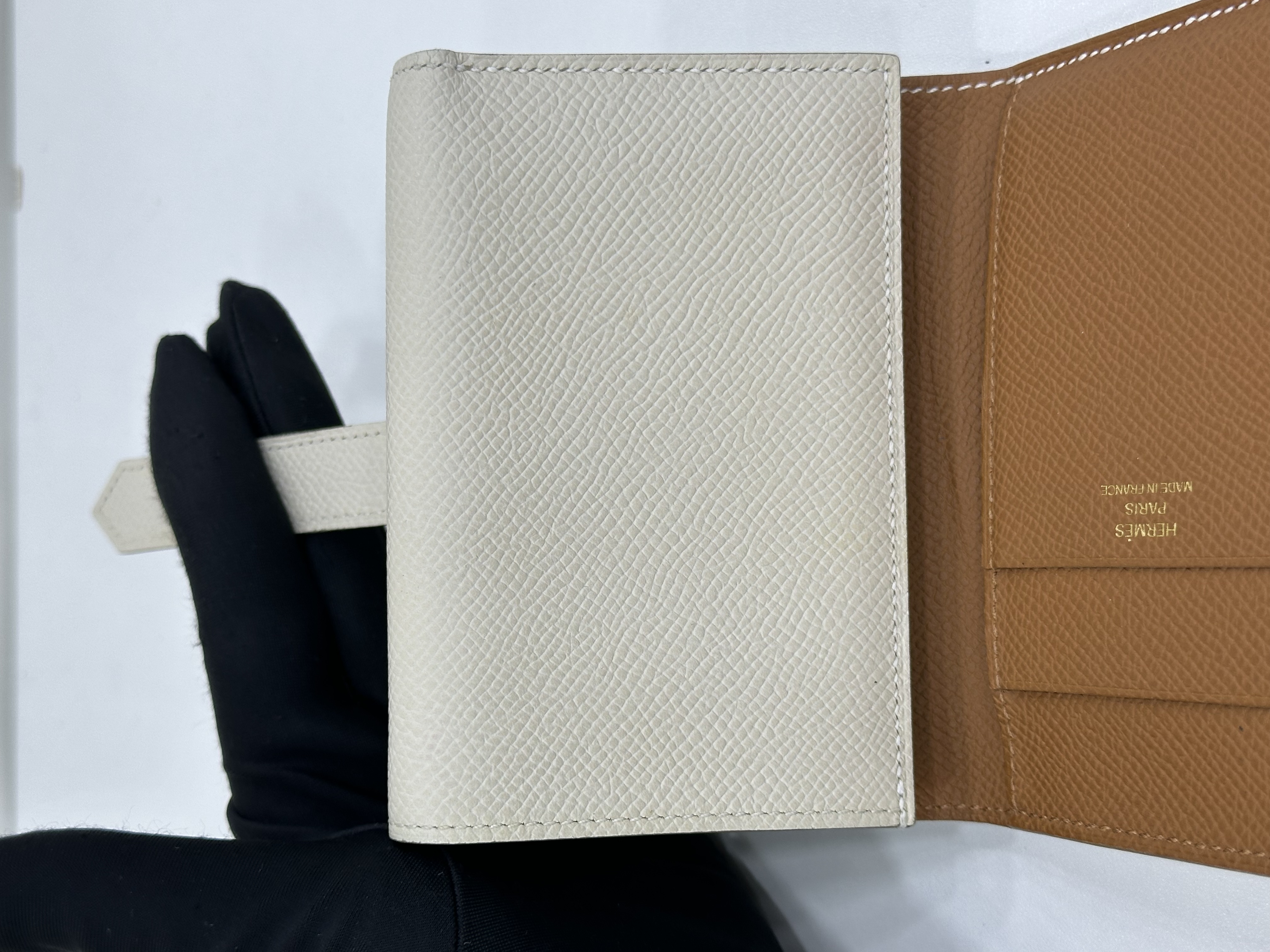 直播貨品 |  [1個-$100 2個-$300]stamp b / GG03