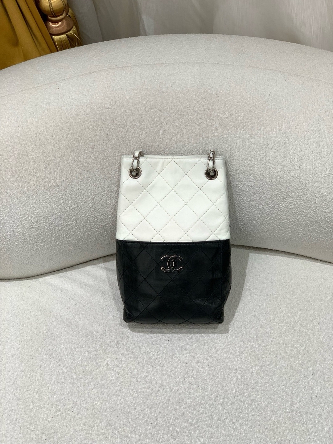 【預訂貨品】Chanel黑白熊貓配色水桶包