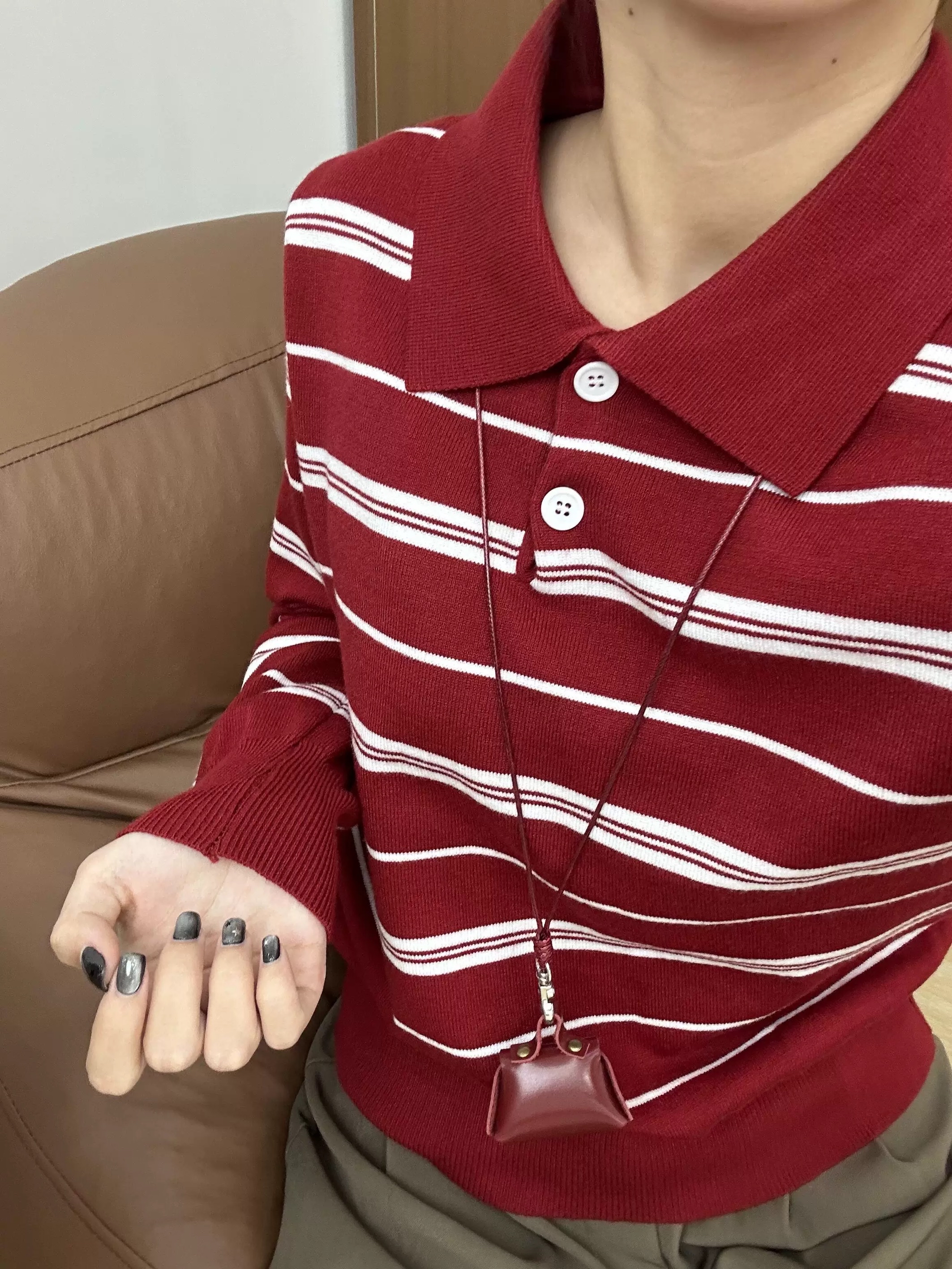 TP563酒红色长袖