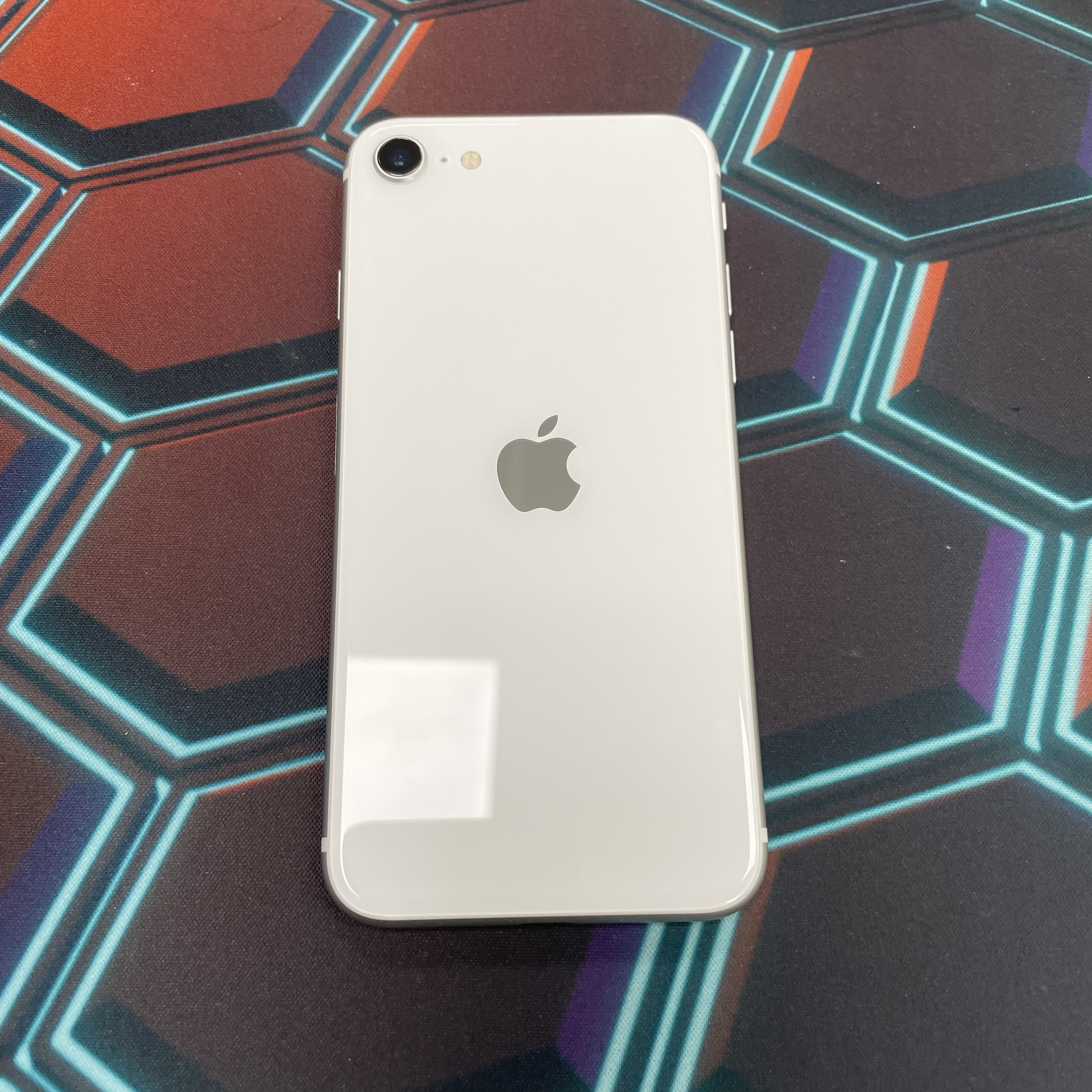 *7064 SE 2 勁靚機 128GB 電75 白色 white