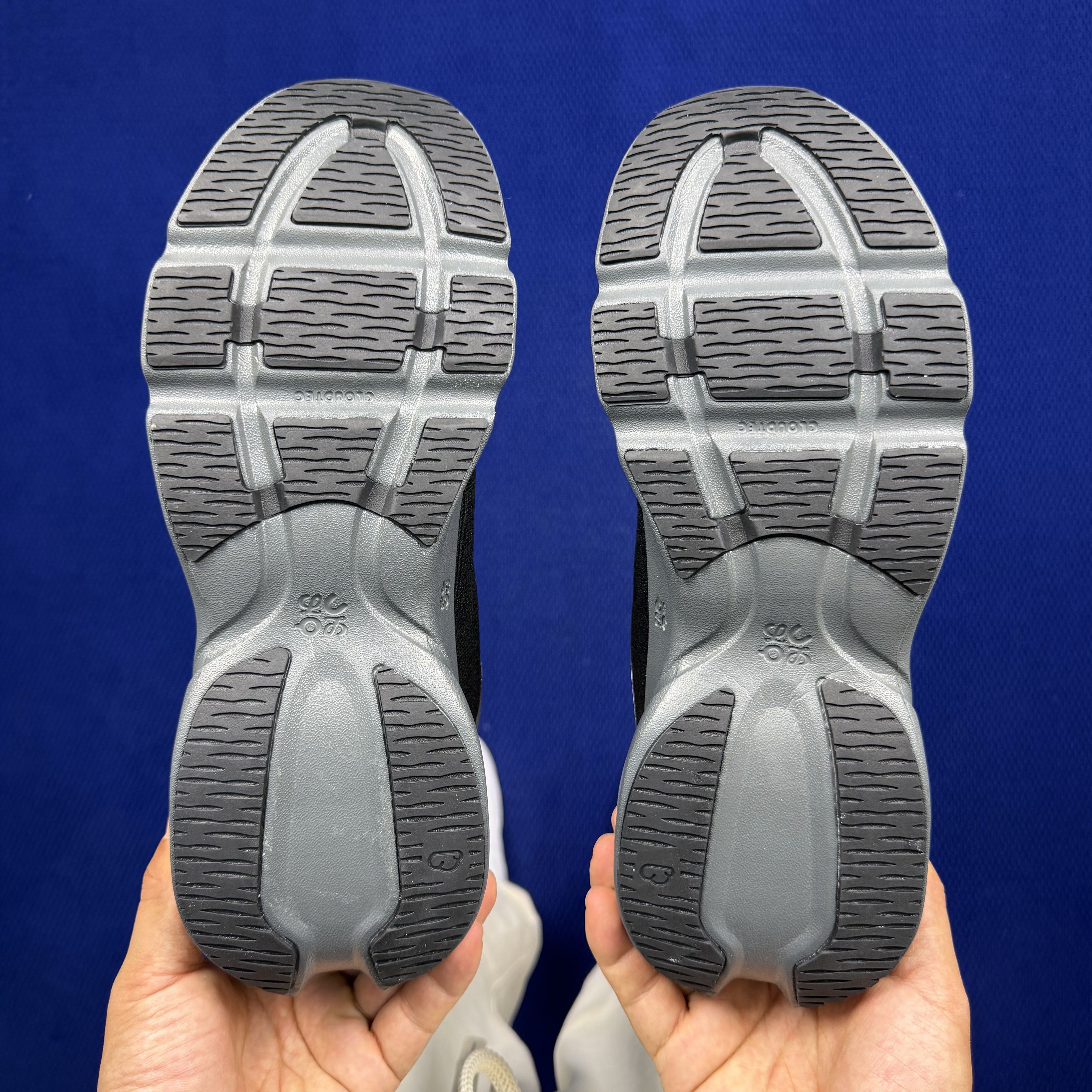 Loewe x On Cloudsolo