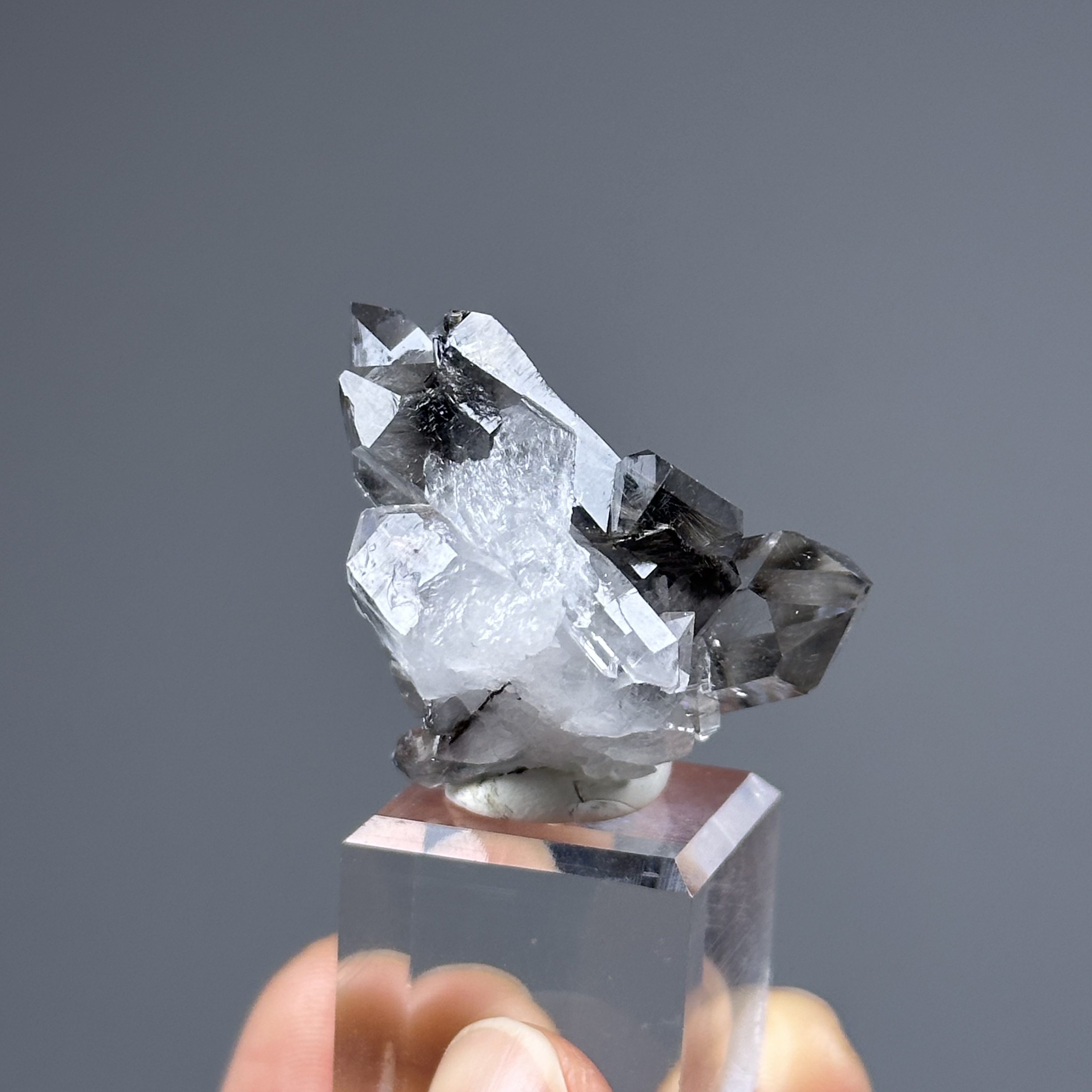 黑銀鈦水晶簇 - Brookite and Rutile Quartz | RU016