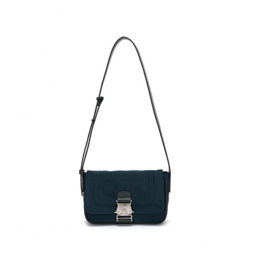 ショルダーバッグ・ポシェット [MATINKIM]mini buckle bag in black ☆MATIN KIM☆送料込み☆韓国☆大人気☆正規品☆MINI BUCKLE BAG