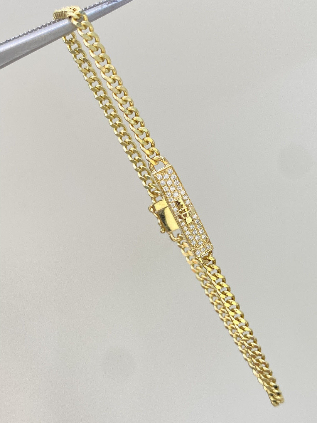 18K Diamond Bracelet 