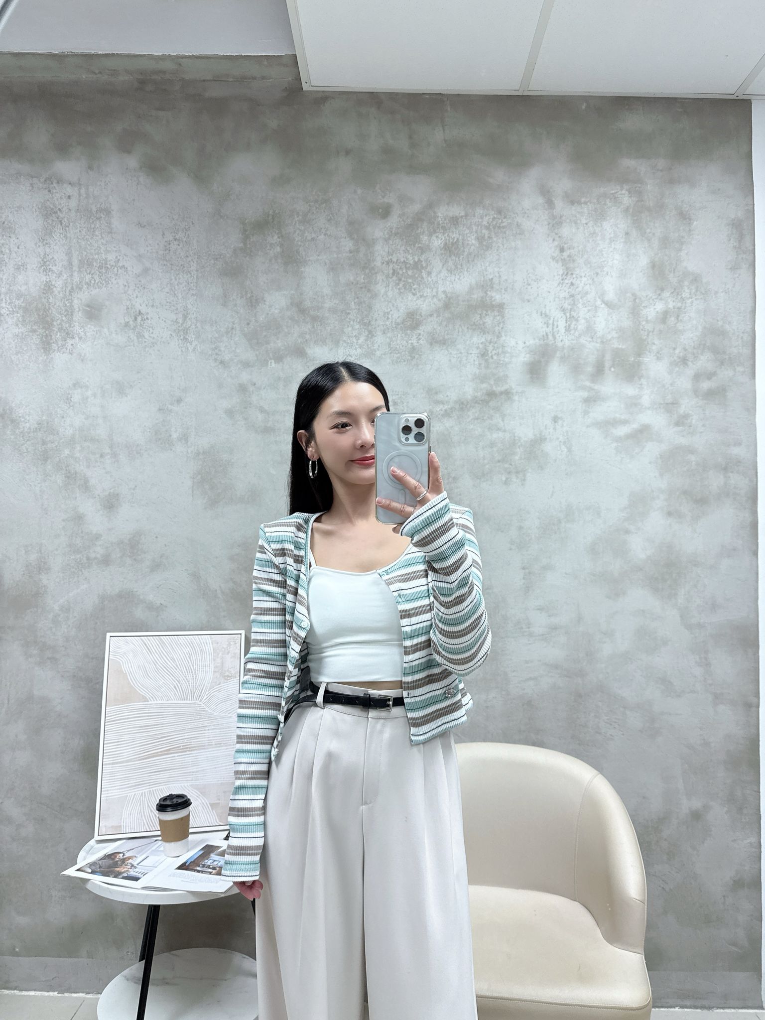 C04 拼色橫紋外套