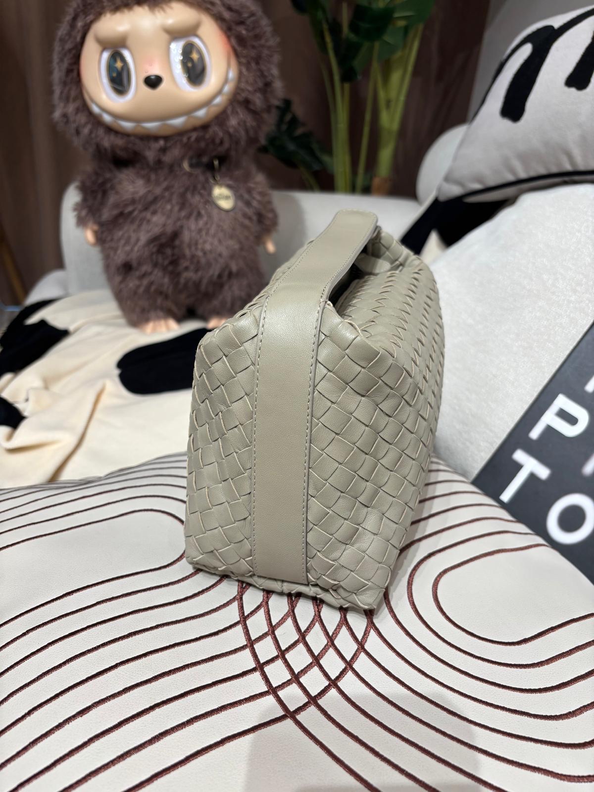 Bottega Veneta BV 飯盒包 100%Authentic, 98%bew ✅dust bag 