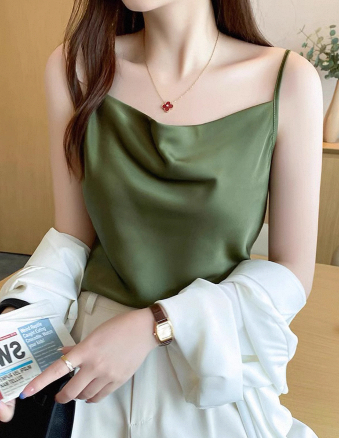 TP268一字荡领真丝背心