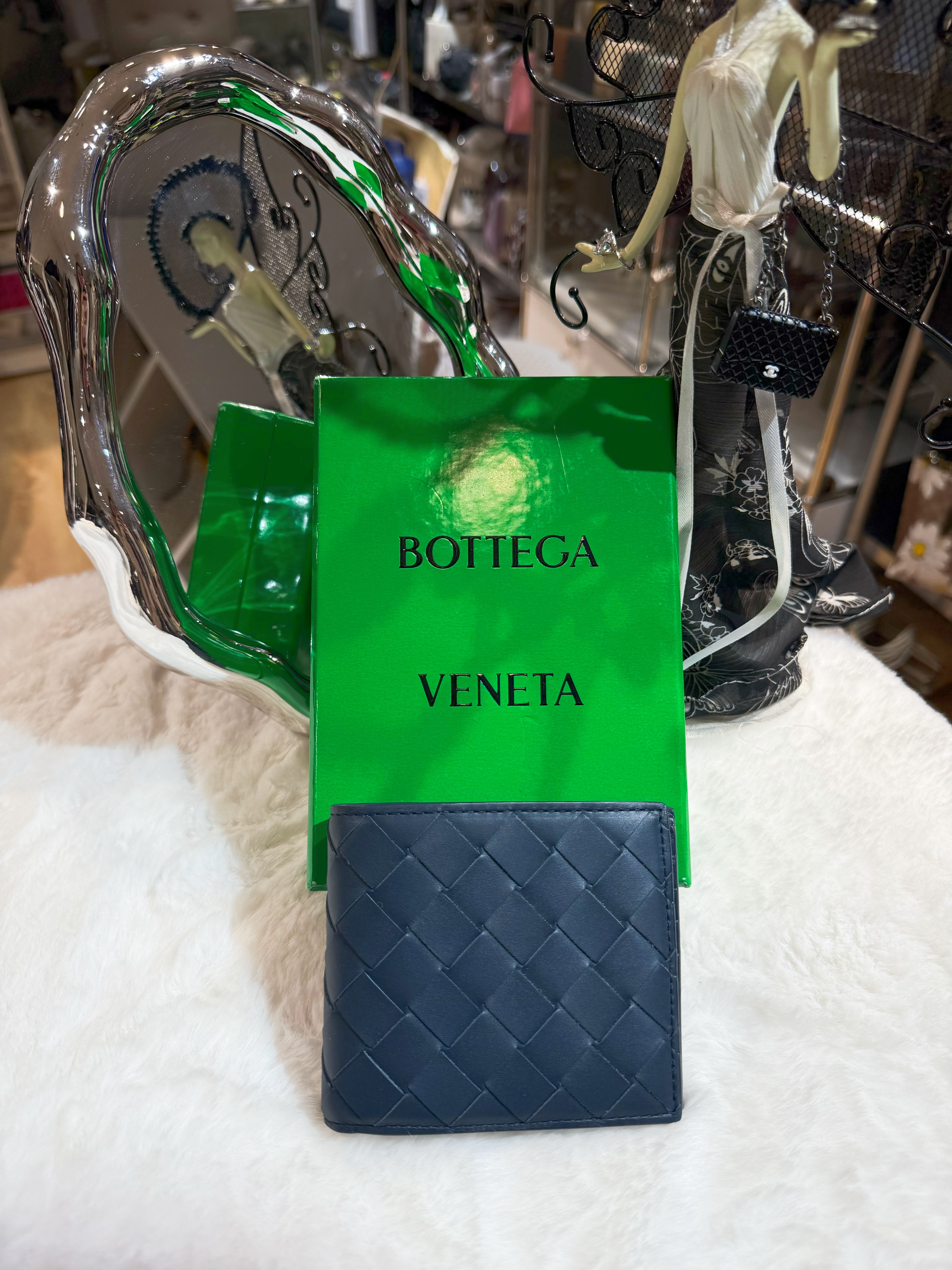 BV bi fold wallet navy