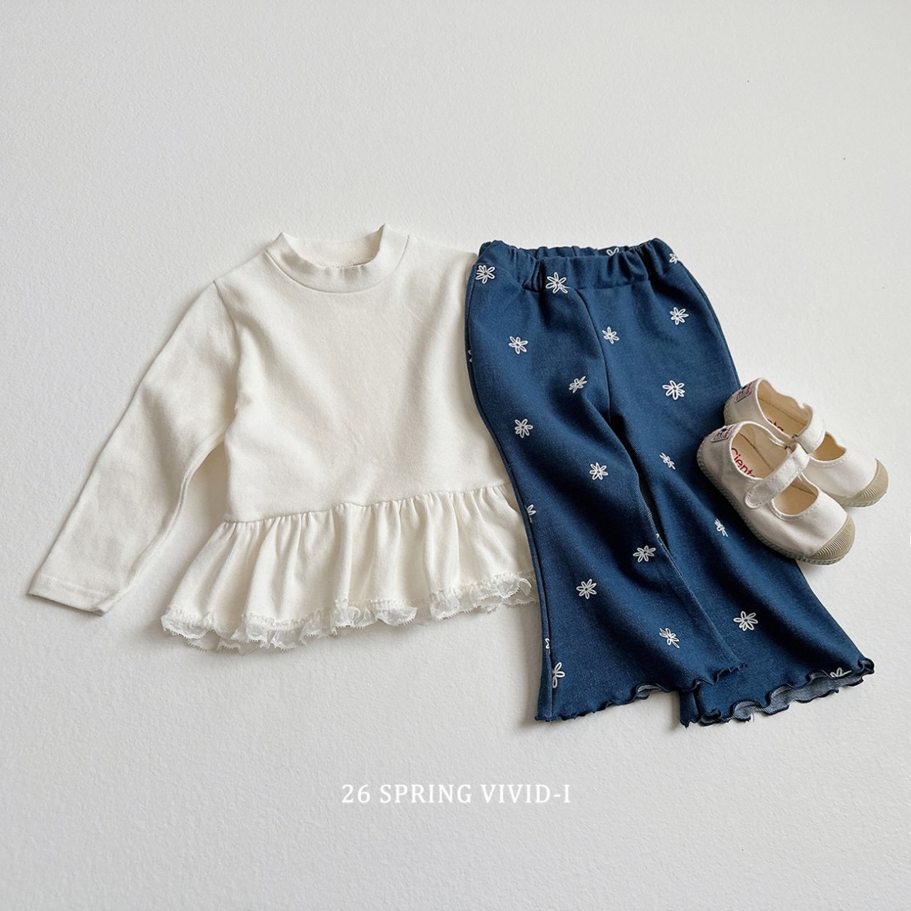 🌸預訂 韓國直送🌸🇰🇷VIVIDI四色彈性牛仔花邊喇叭褲