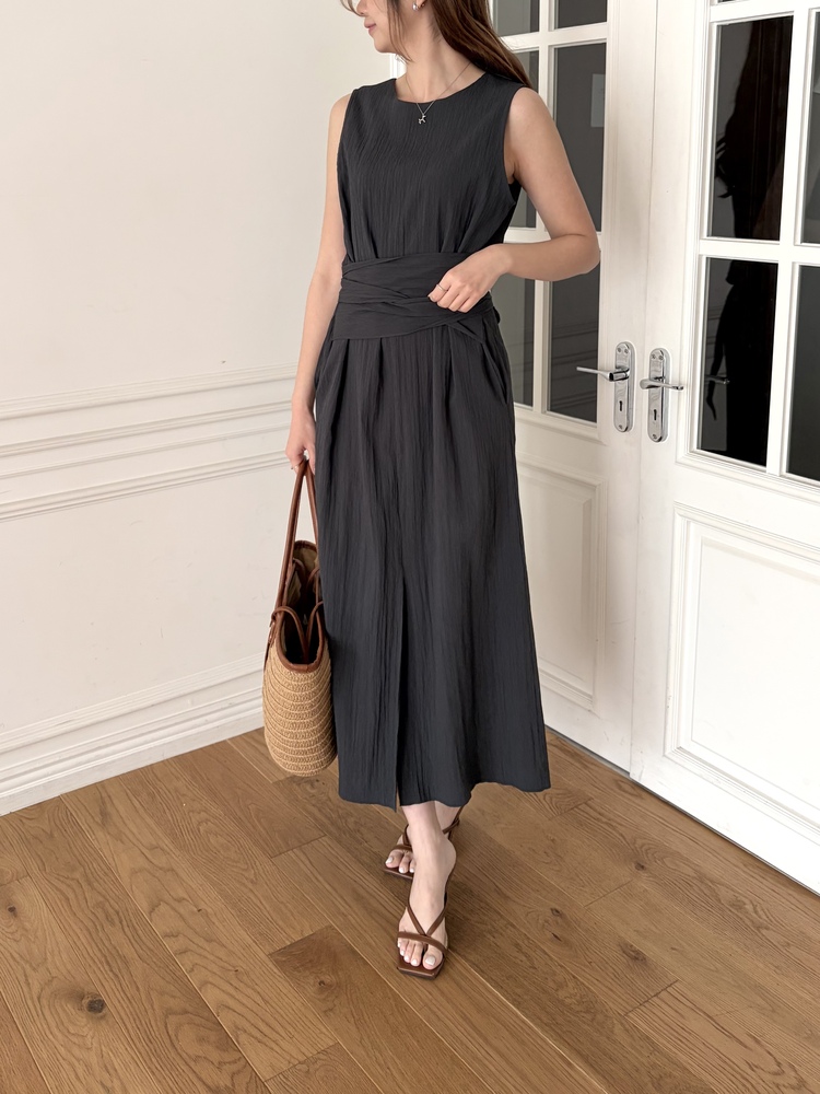 Arya Two-Way Textured Dress (Charcoal)