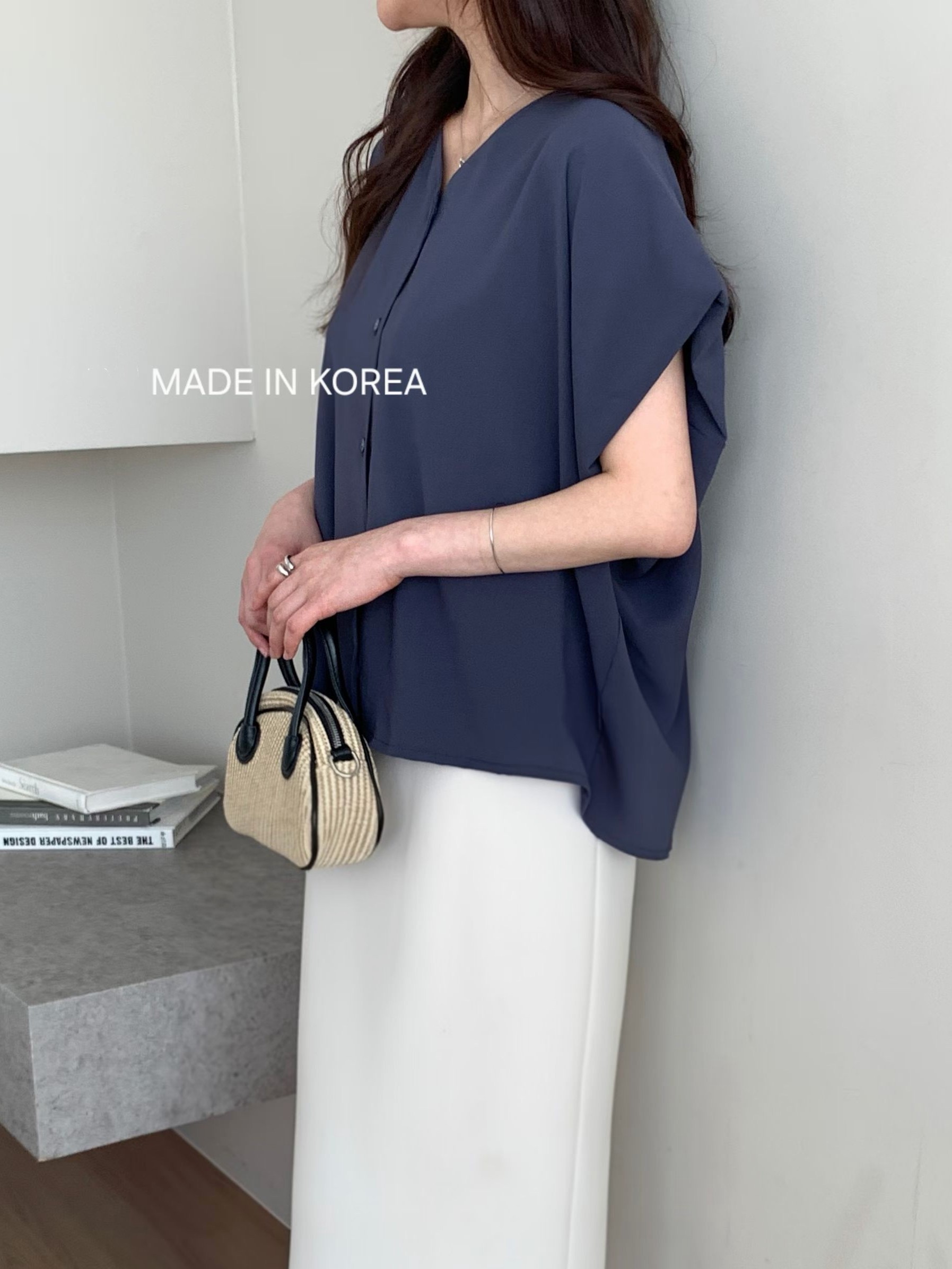 G6281 韓國🇰🇷V領淨色鬆身恤