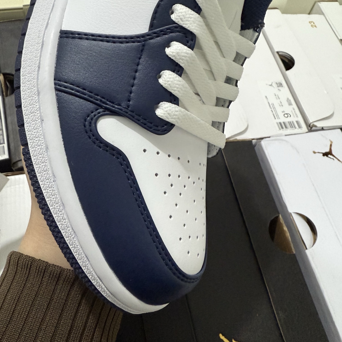 Nike Air Jordan 1 Low 553558-141