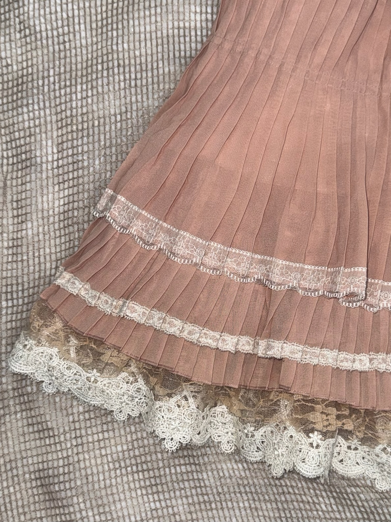 Axes Femme SoftPink Chic Contrast-Waist Tiered Pleated Skirt