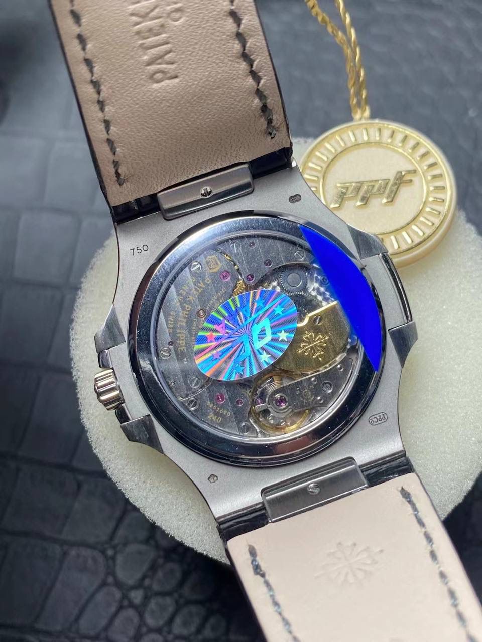 百达翡丽 Nautilus 复杂功能男士腕表