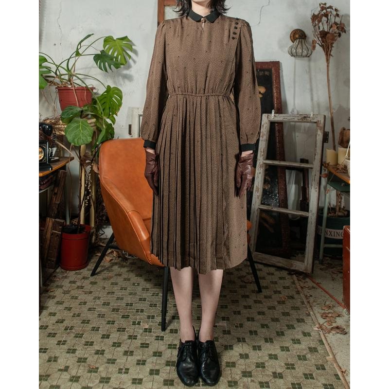 Vintage Key Hole Two Tone Abstract V Shape Pleated Day Dress (MT1608-150)
