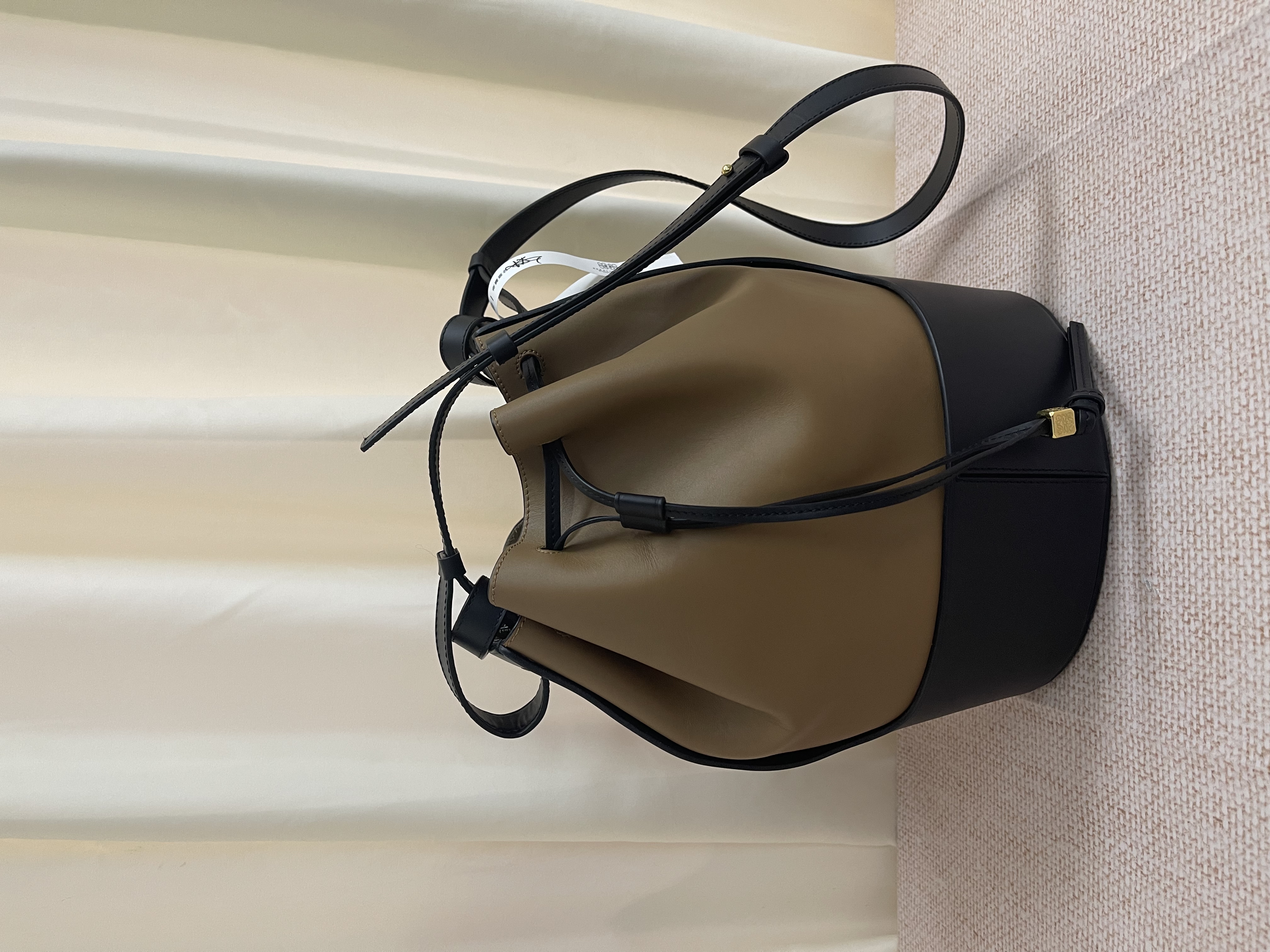 Pre-owned Loewe Balloon Bag/ Product Code: 26022801