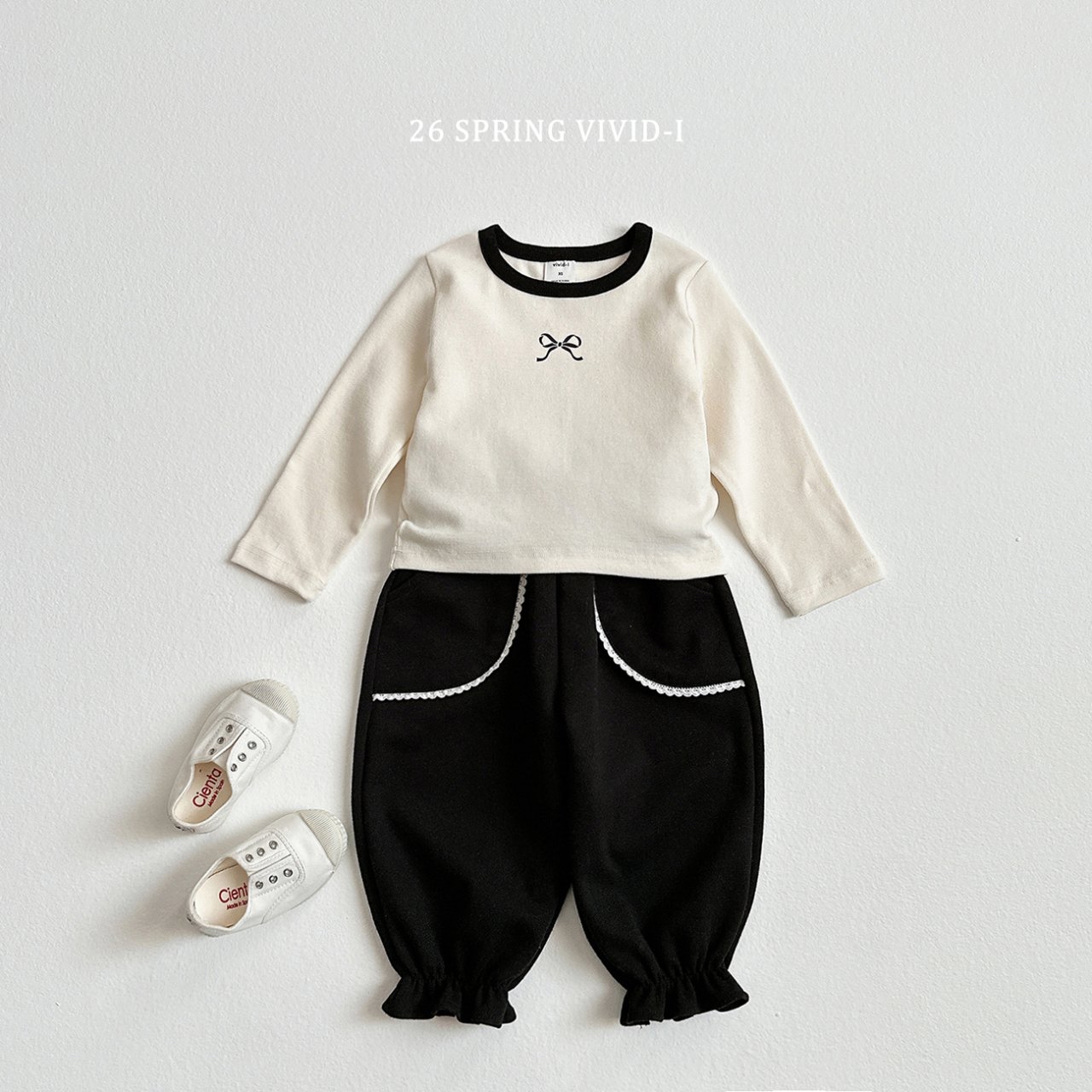 🌸預訂 韓國直送🌸🇰🇷VIVIDI兩色蕾絲寬鬆荷葉邊束腳運動褲