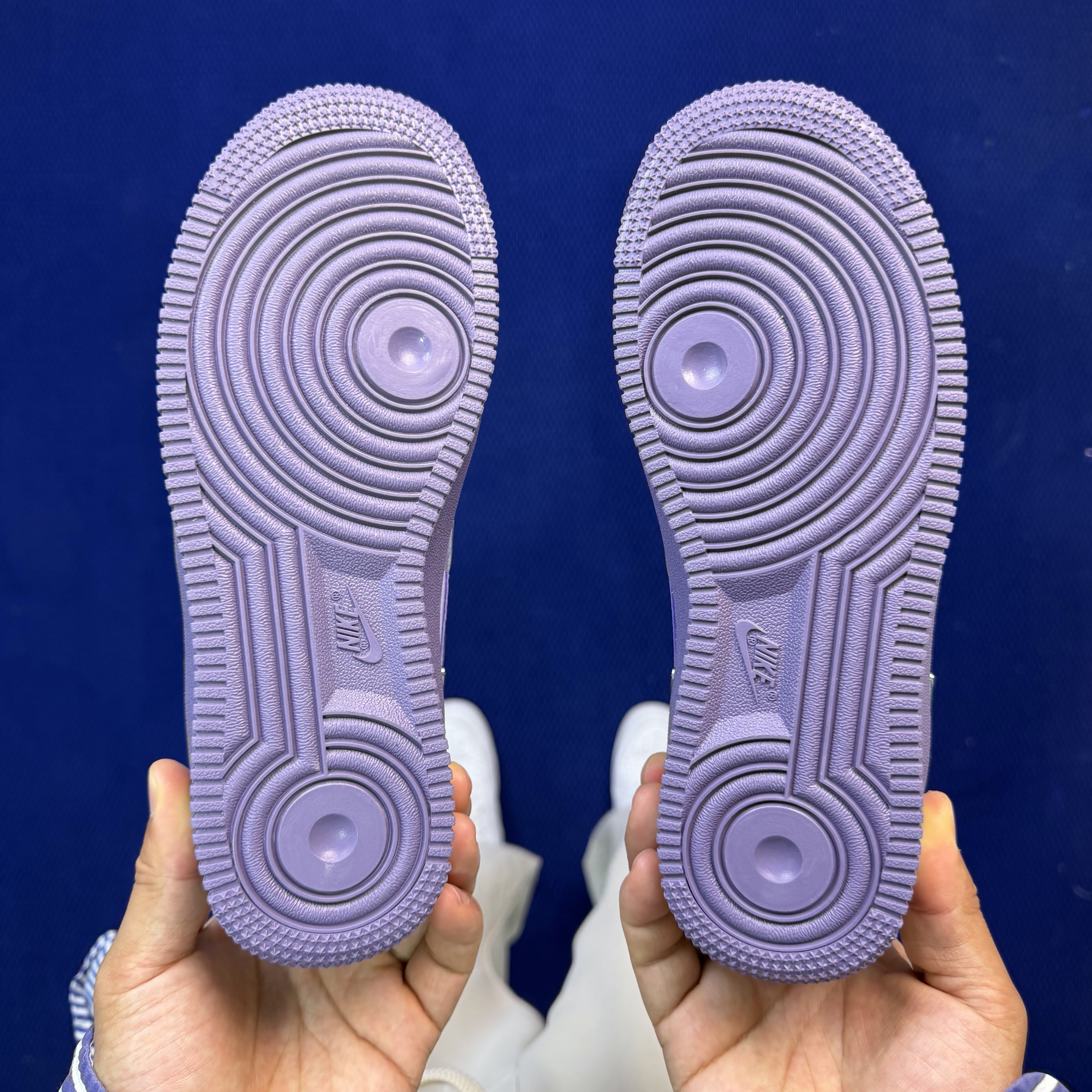 Nike Air Force 1 '07 LX IX5253-555