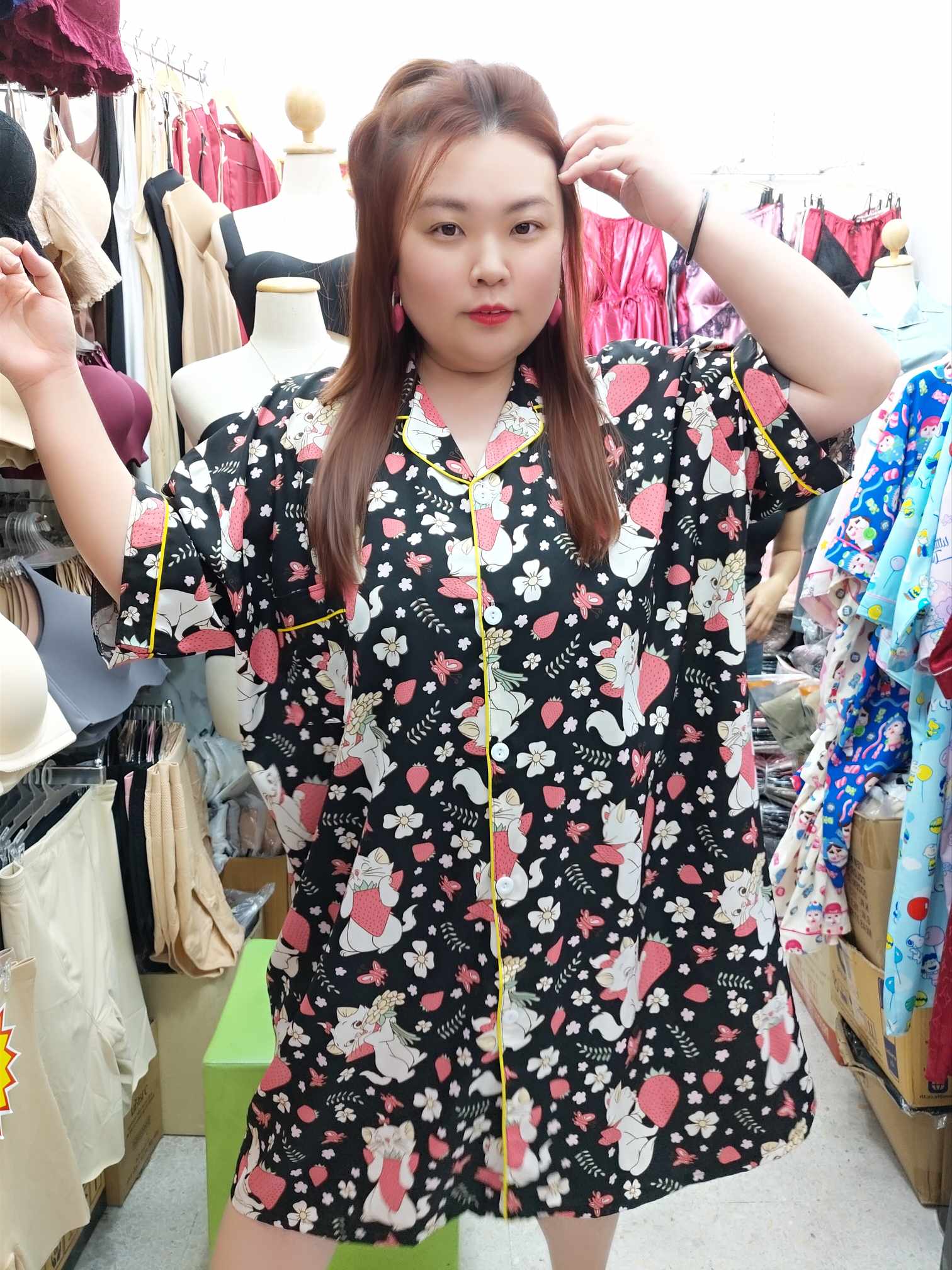 ENE18 卡通柔软滑布睡裙套装