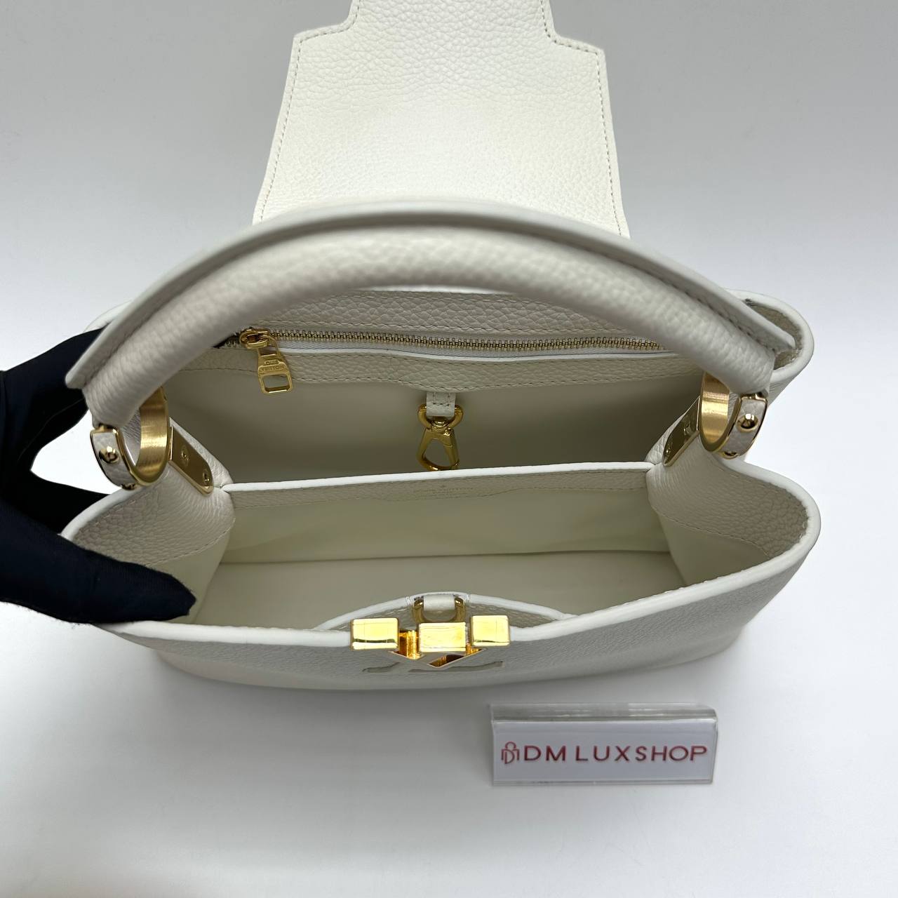 LV Capucines BB White