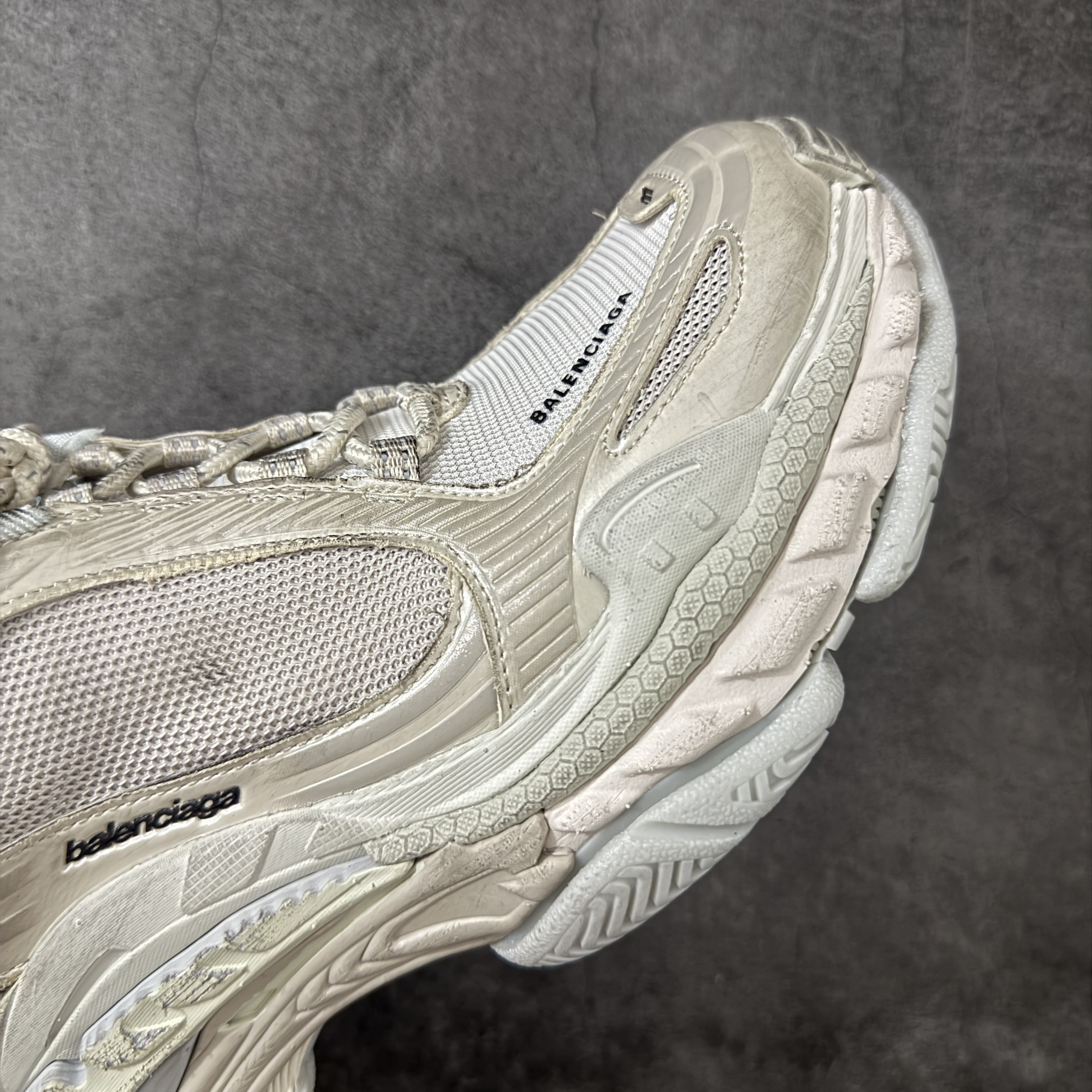 Balenciaga Triple S.2 