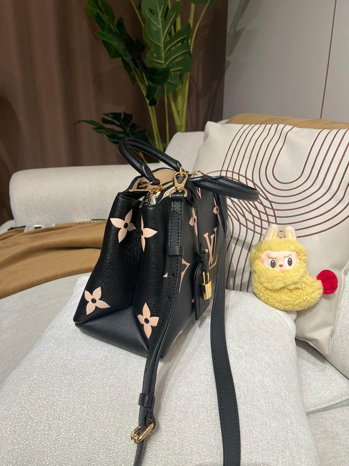 Lv Petit Palais 2 Way Bag M58913 Black Empreinte leather 100%Authentic, 98%New✅NFC✅Key lock✅dust bag ✅Box