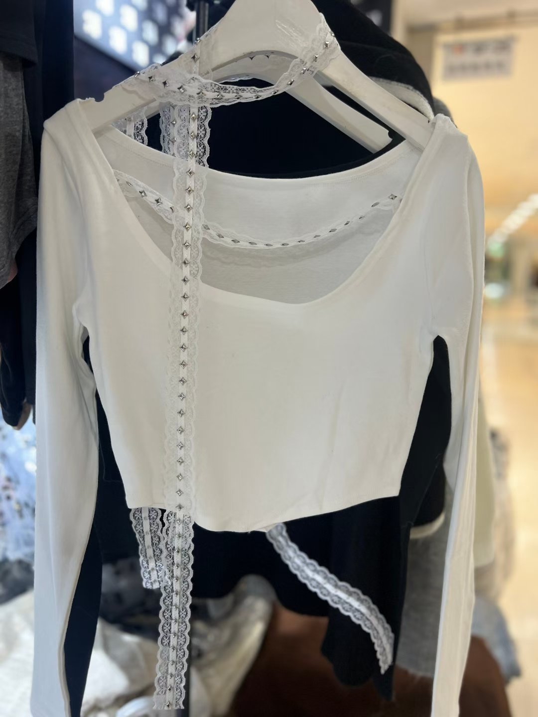 韓國設計感蕾絲邊邊+掛頸巾大領Top