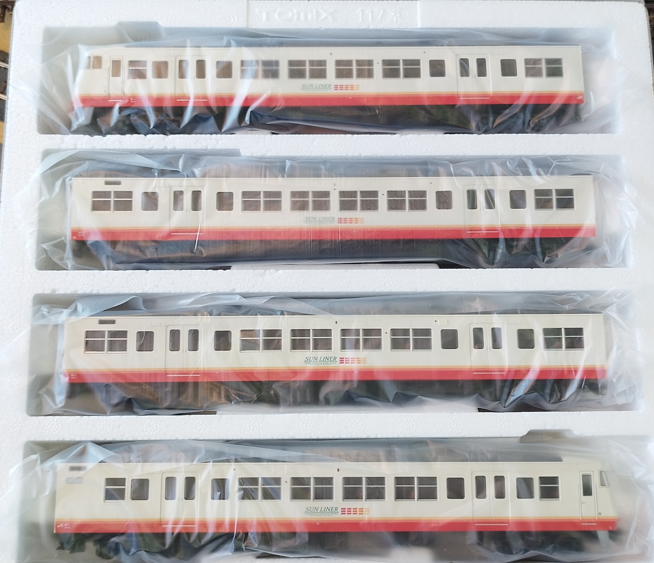 TOMIX HO-9104  JR 117系近郊電車 Sunliner 4節套裝