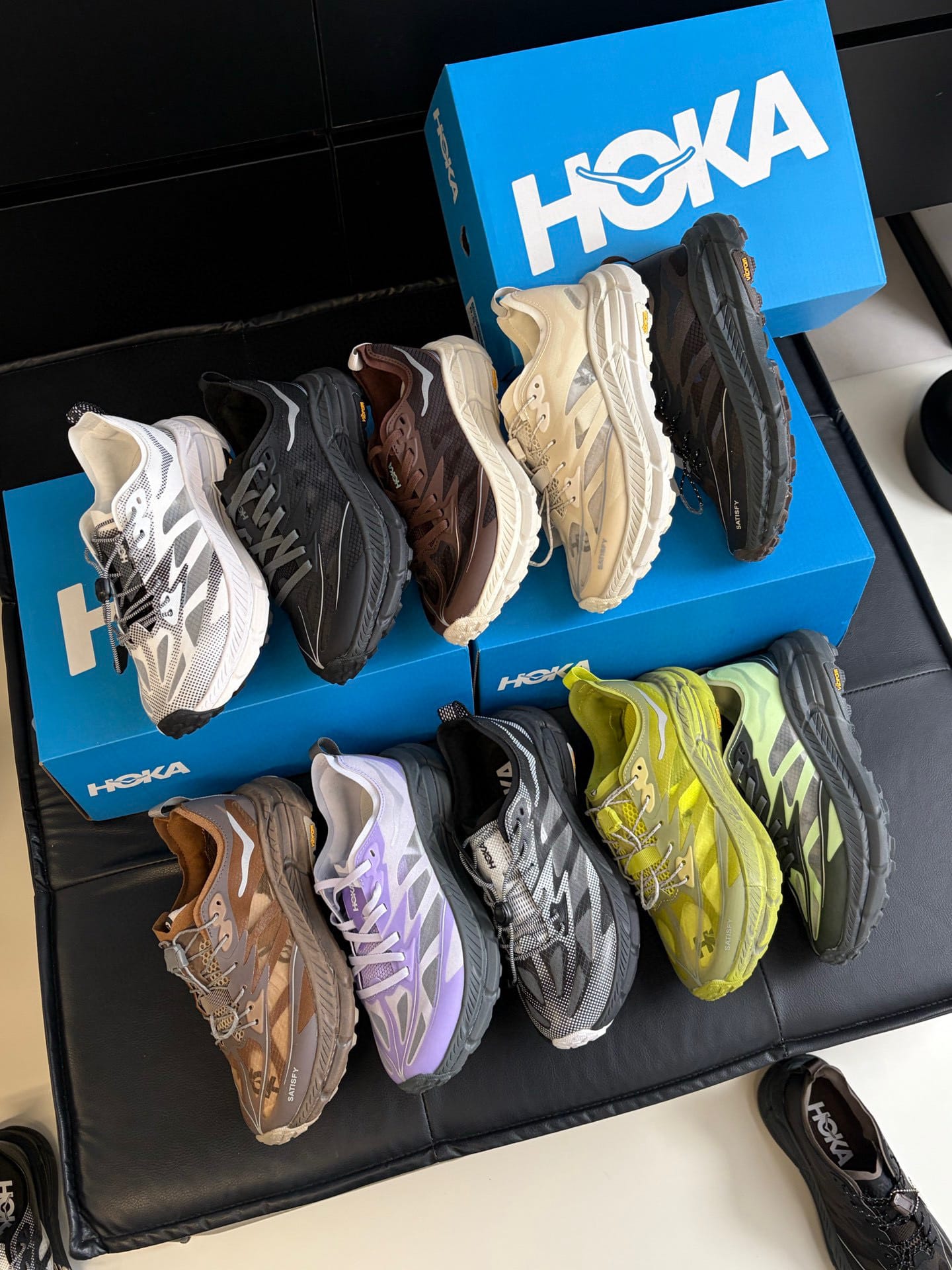 $368對。Hoka One One speed 4  跑鞋