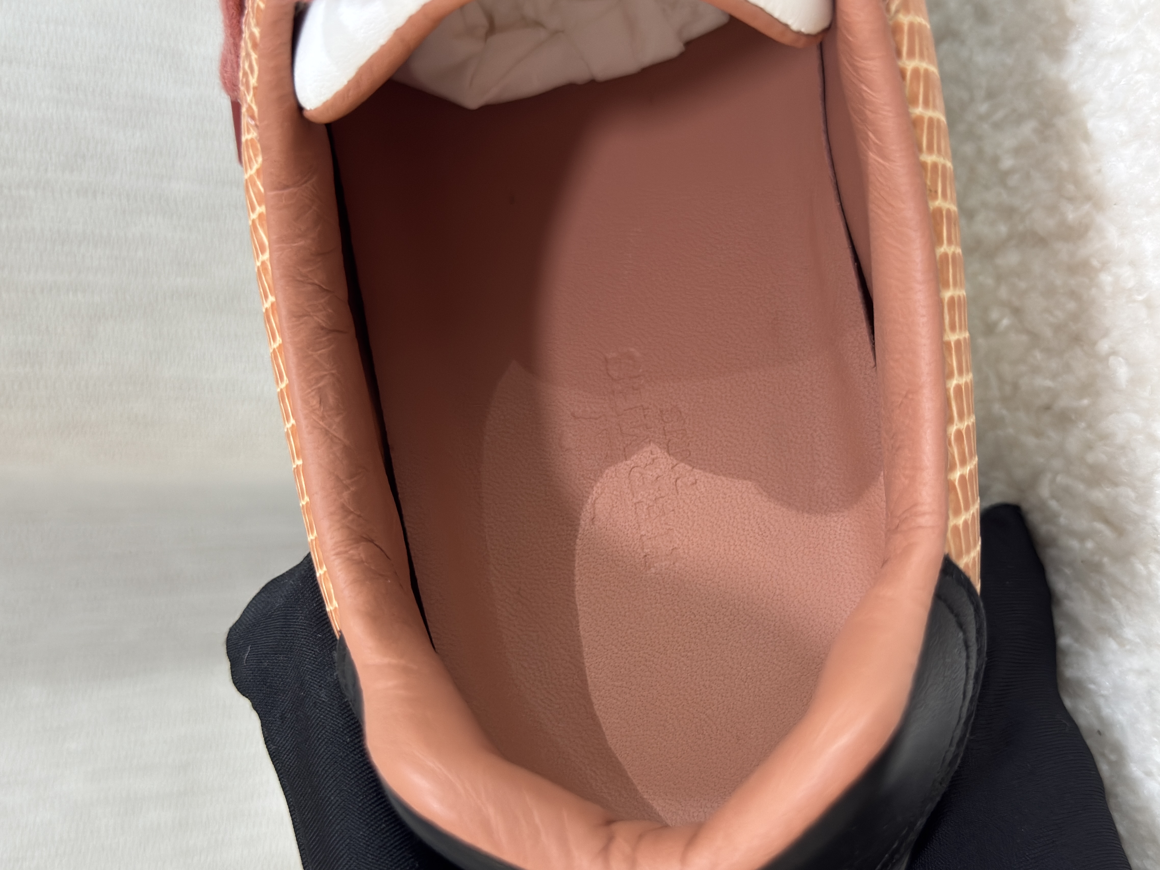 Pre-Owned HERMES Multicolor Trail Sneakers / Size 39 / Product Code : 26022134