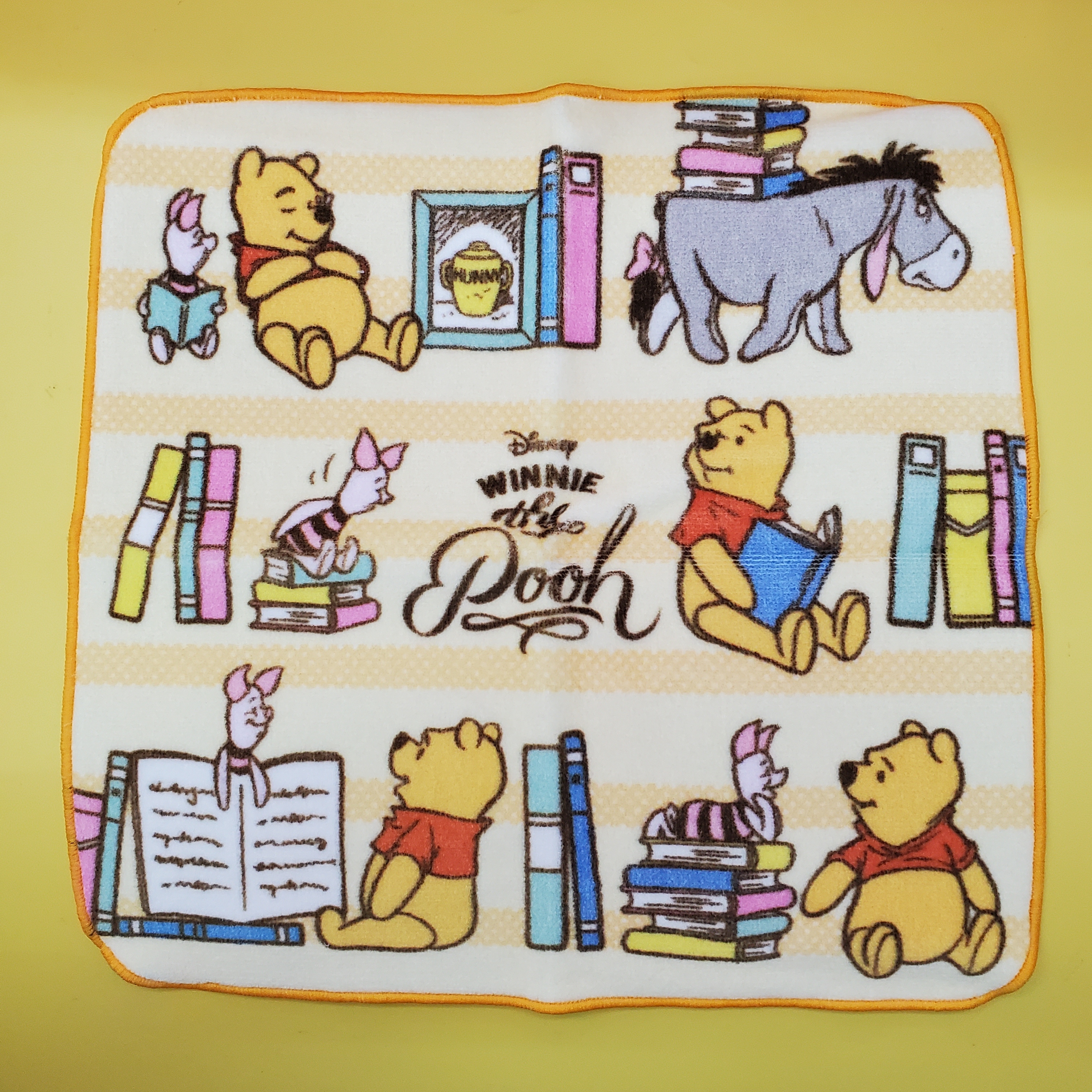 [現貨] [日本直送] 小熊維尼方巾 {TF210901A}