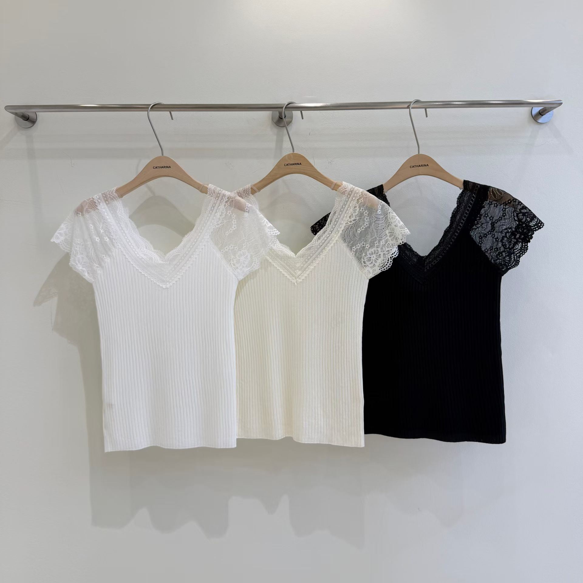 CT27 浪漫名媛風 U 領蕾絲針織Top