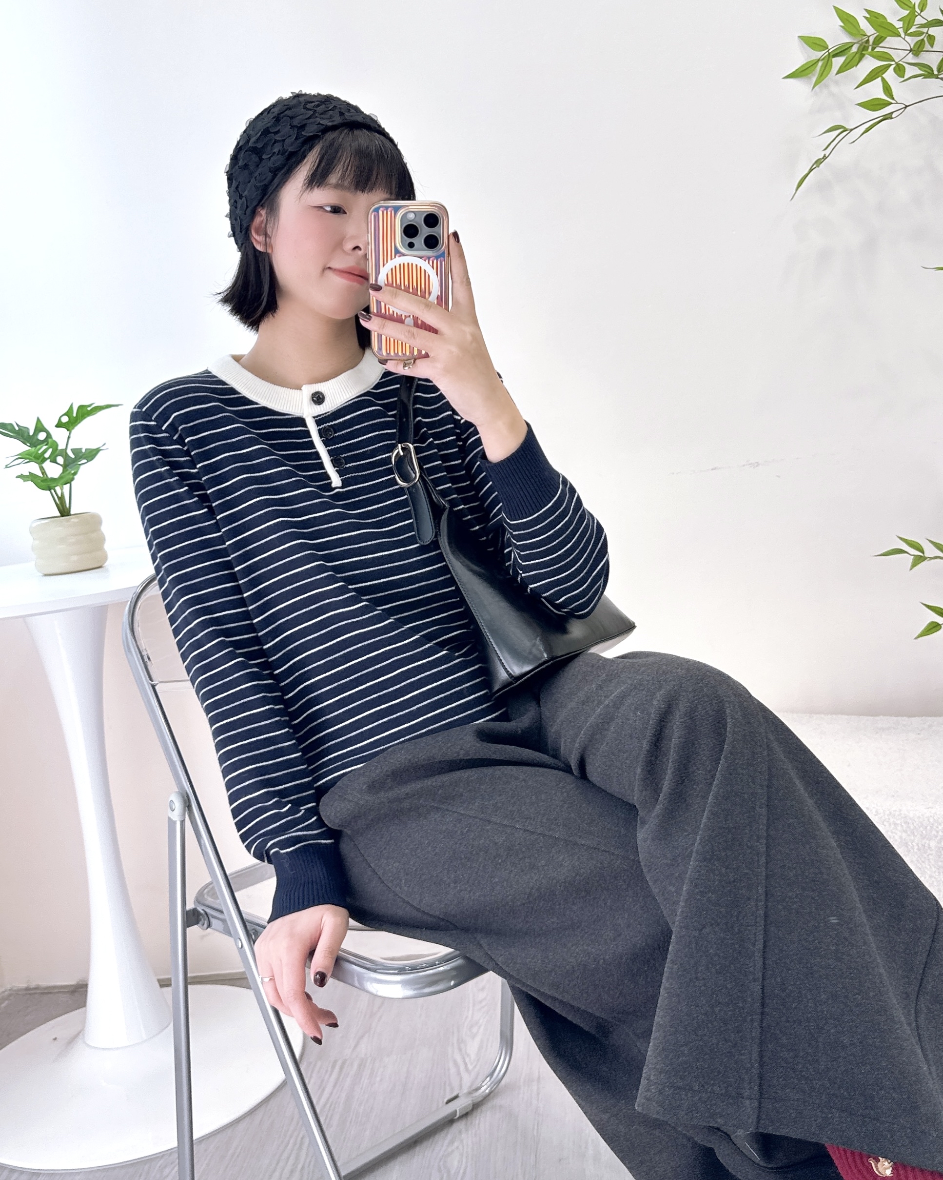 橫間鈕扣薄針織上衣 2色