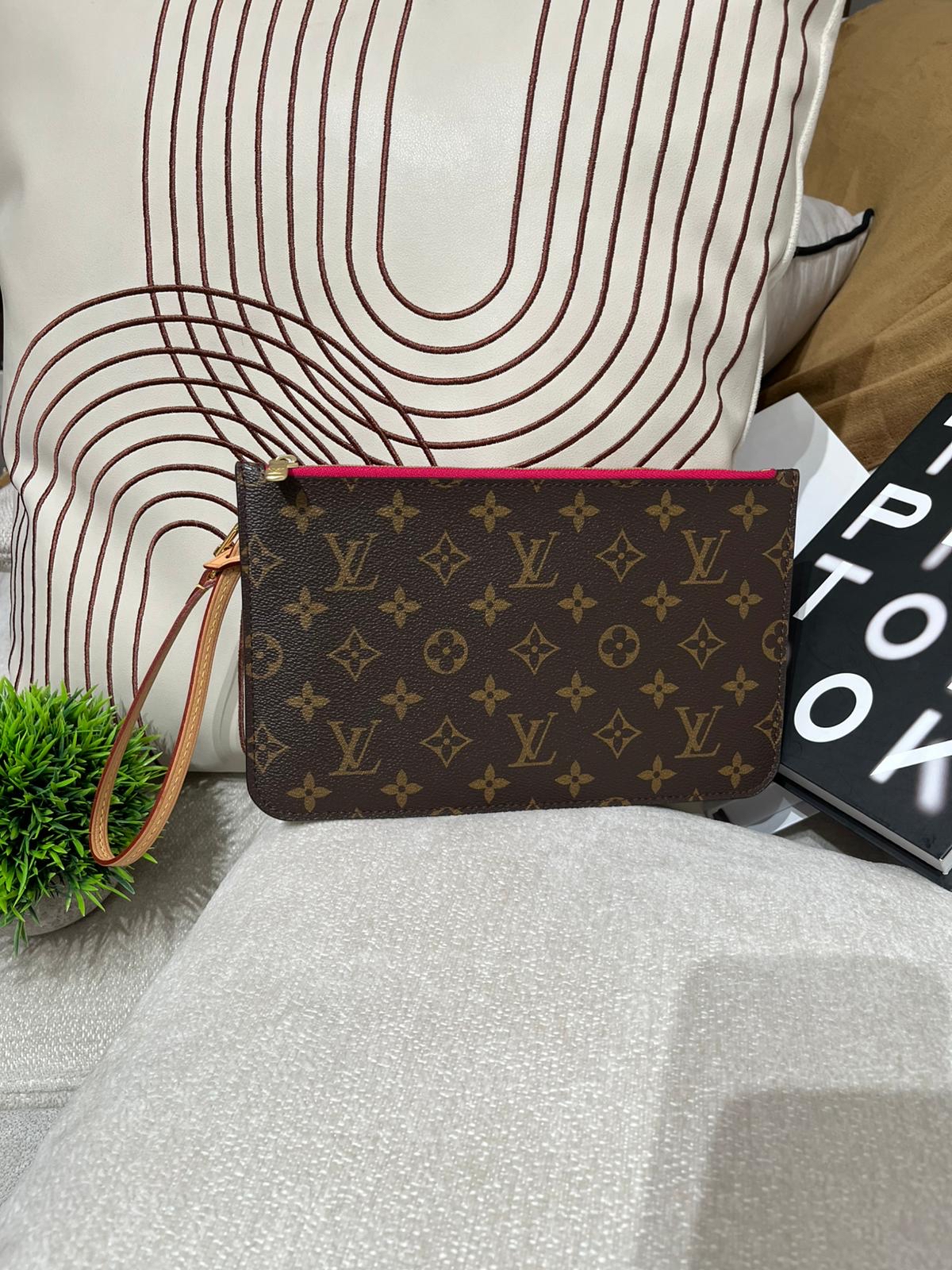 LV Monogram Pouch 100%Authentic, 98%New 