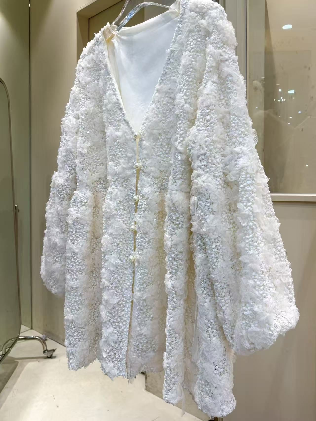Elegant textured cardigan (ivory)