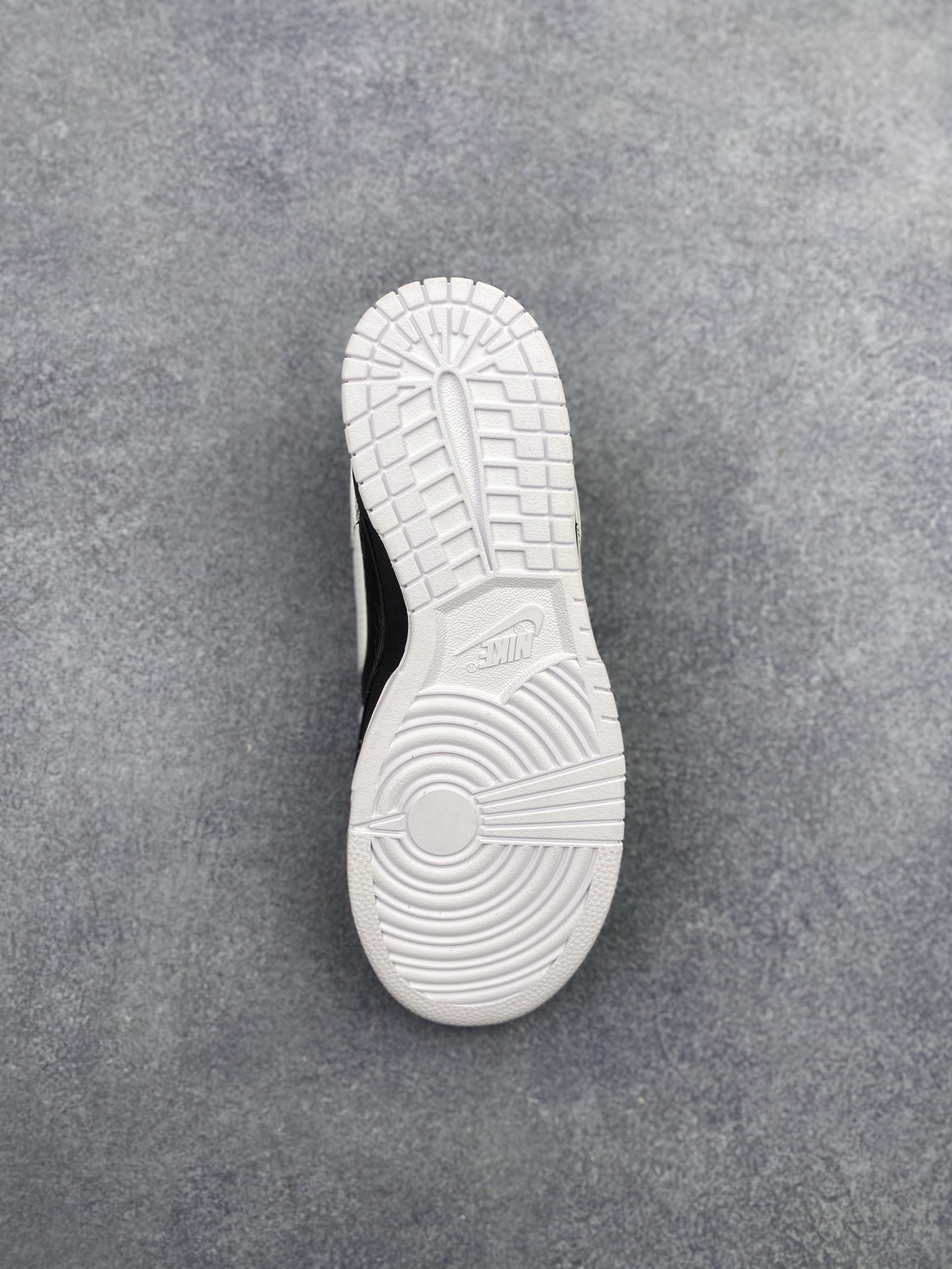 Nike Dunk Low FD9064-011