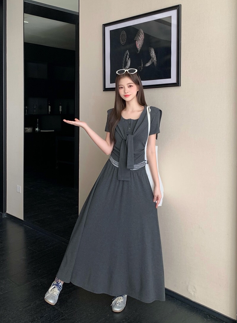 B308(36663) 韩版休闲风假两件拼下摆横纹付披肩上衣与长裙灰蓝套装 