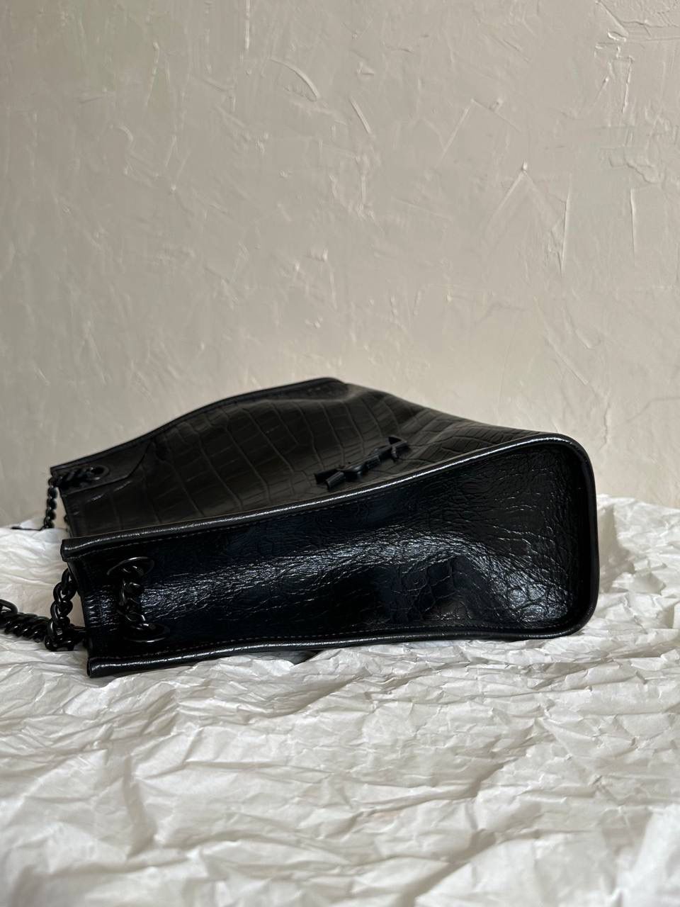 Saint Laurent 黑色鳄鱼纹压花皮革购物袋