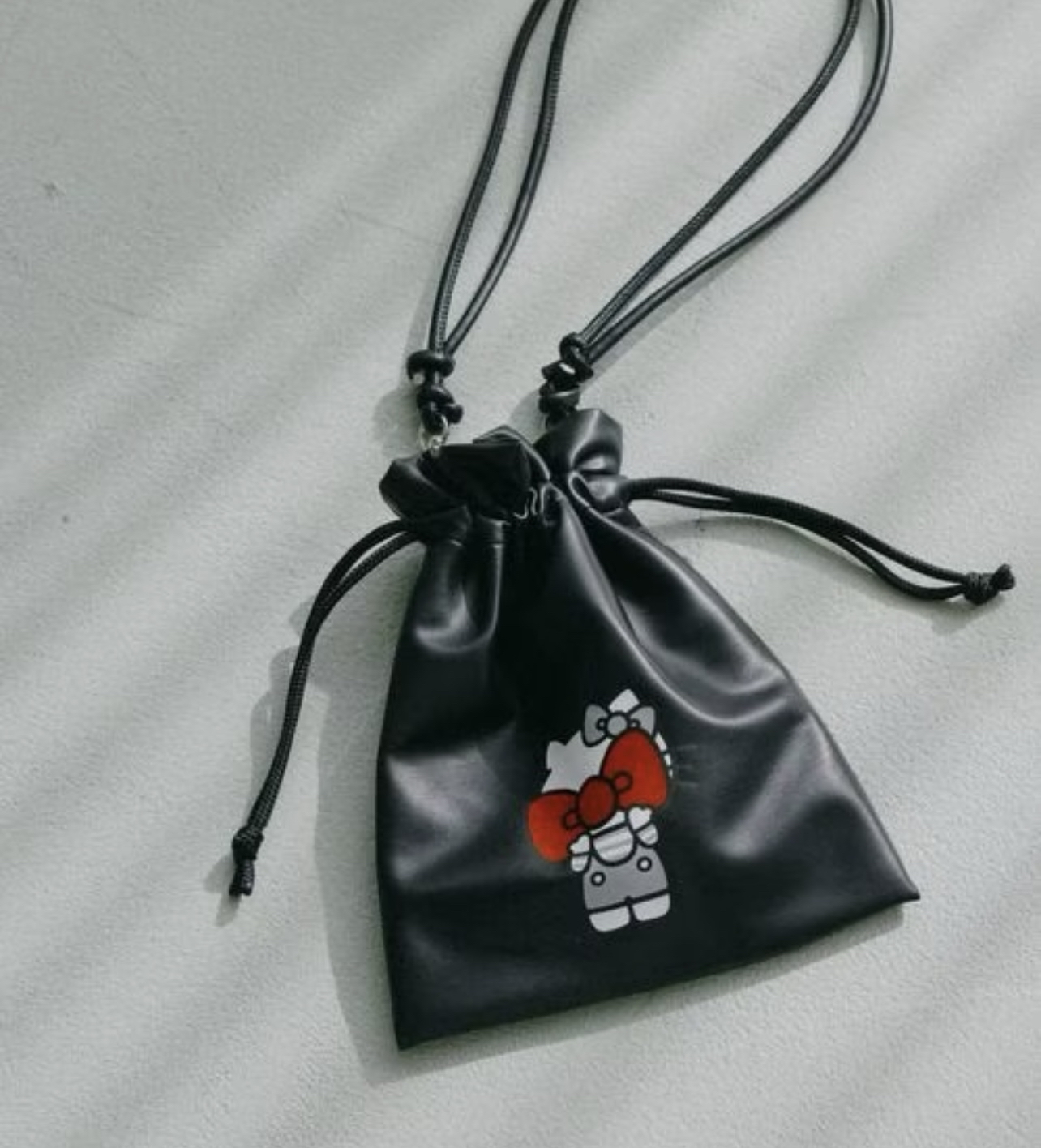 🎌日本直送🎌 Hello Kitty 限定款 可索斜孭袋（$189