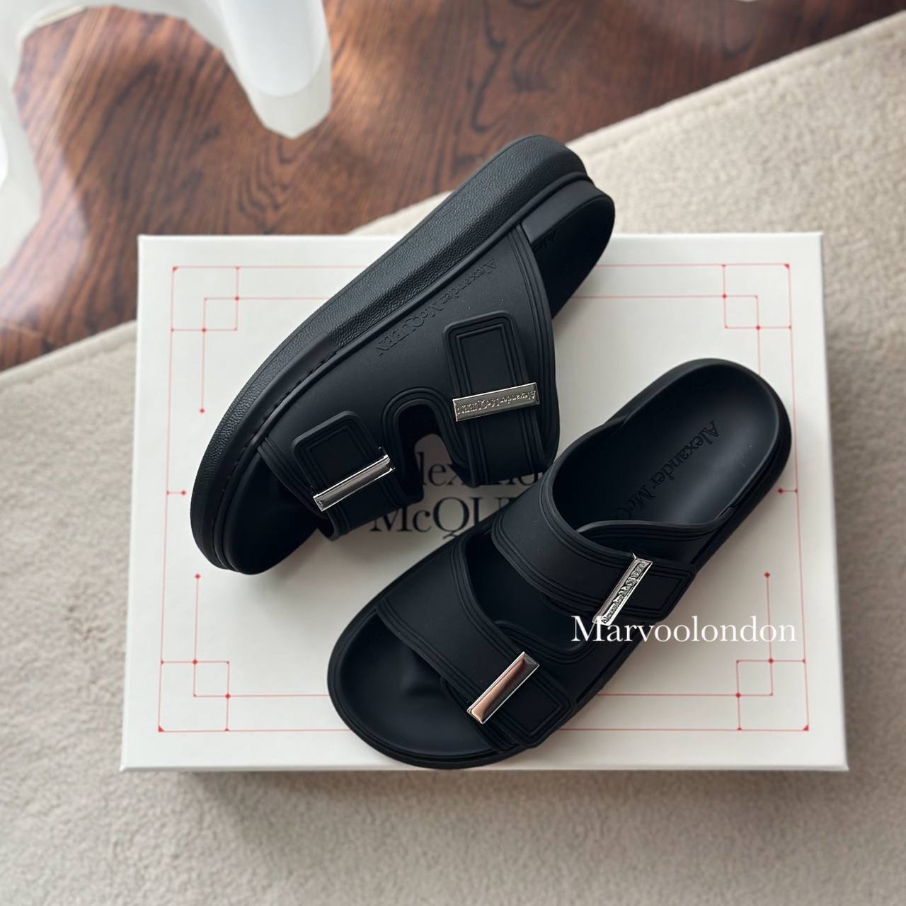 夏天必入款！訂貨📮McQueen 防水拖鞋 size 35-40